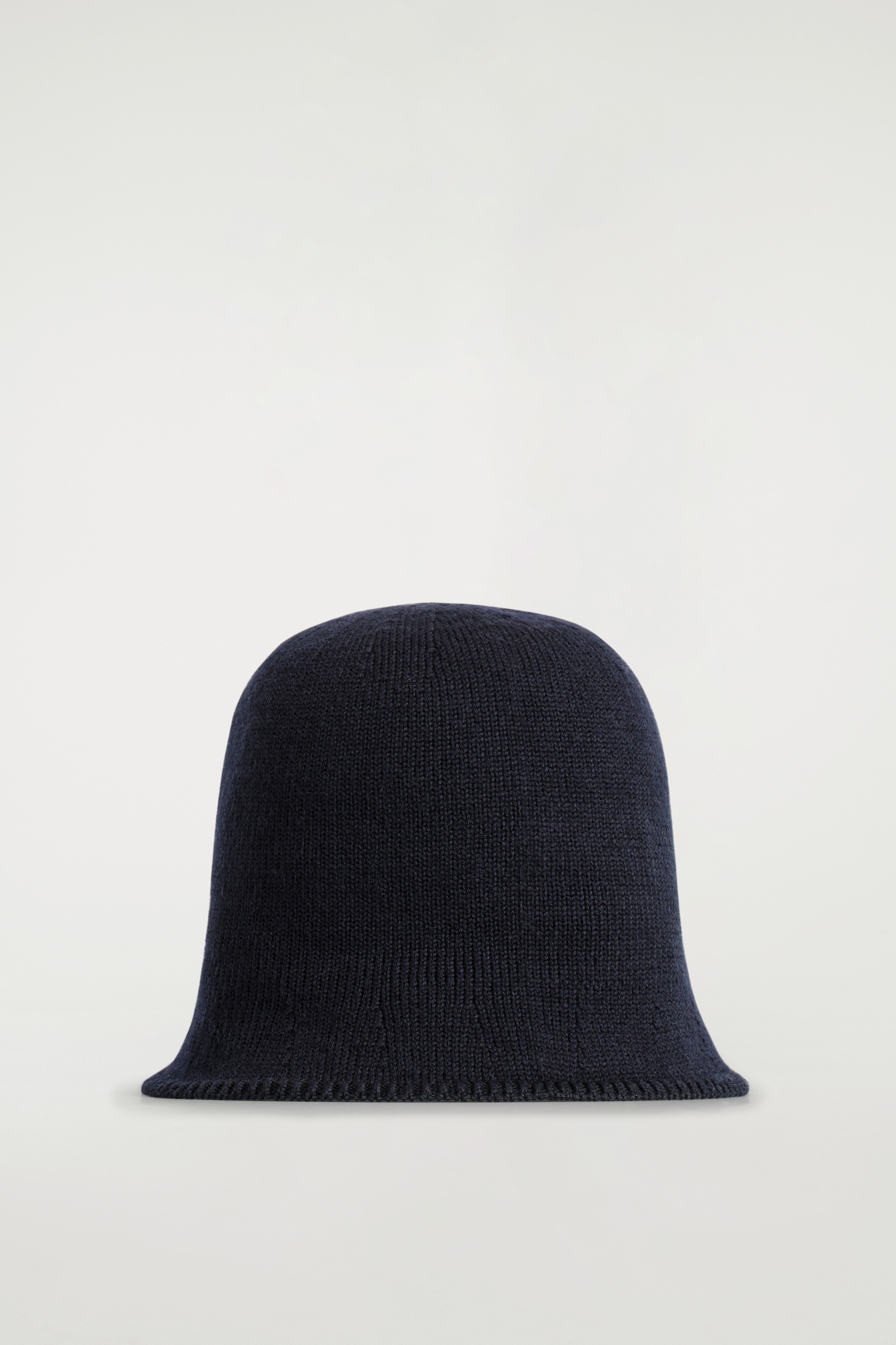 CHAPEAU CLOCHE EN LAINE MÉRINOS - BLEU MARINE