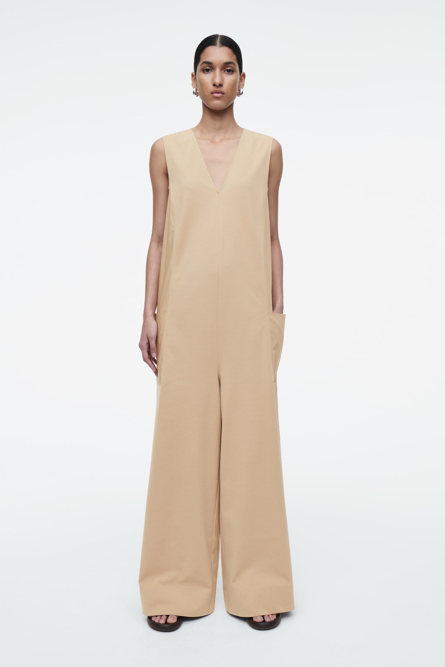 OVERSIZED V-NECK JUMPSUIT - BEIGE/BLACK - 1