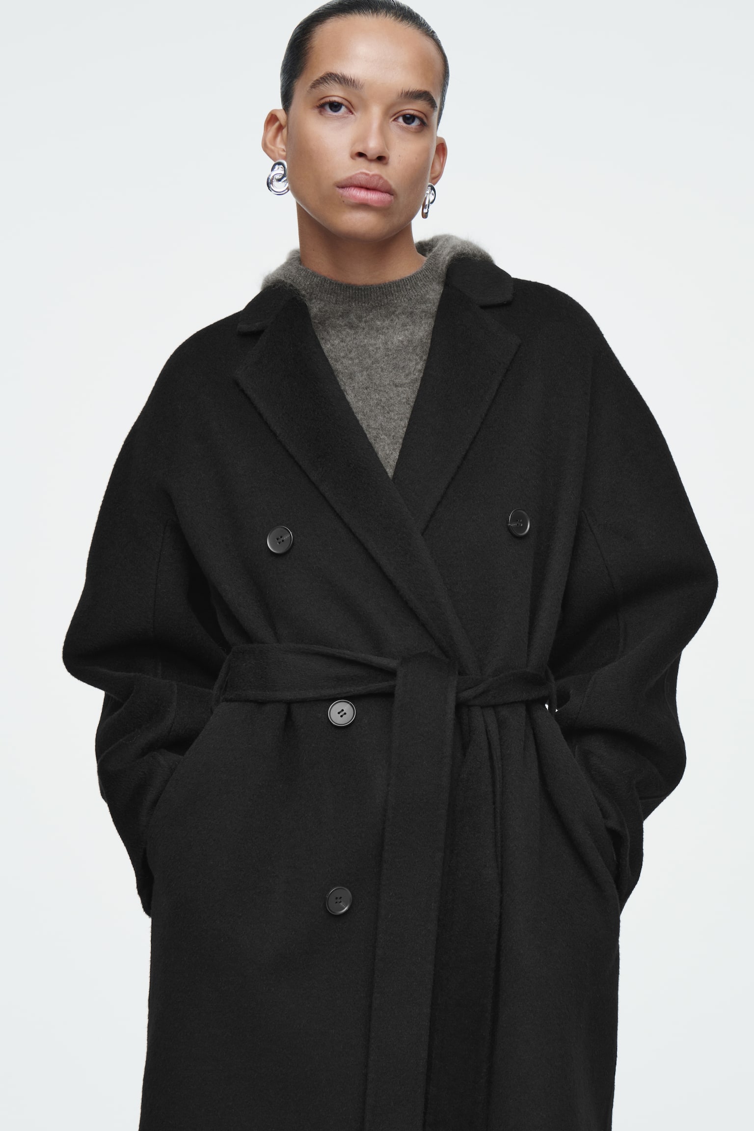 OVERSIZED DOUBLE-BREASTED WOOL COAT - BLACK - 4