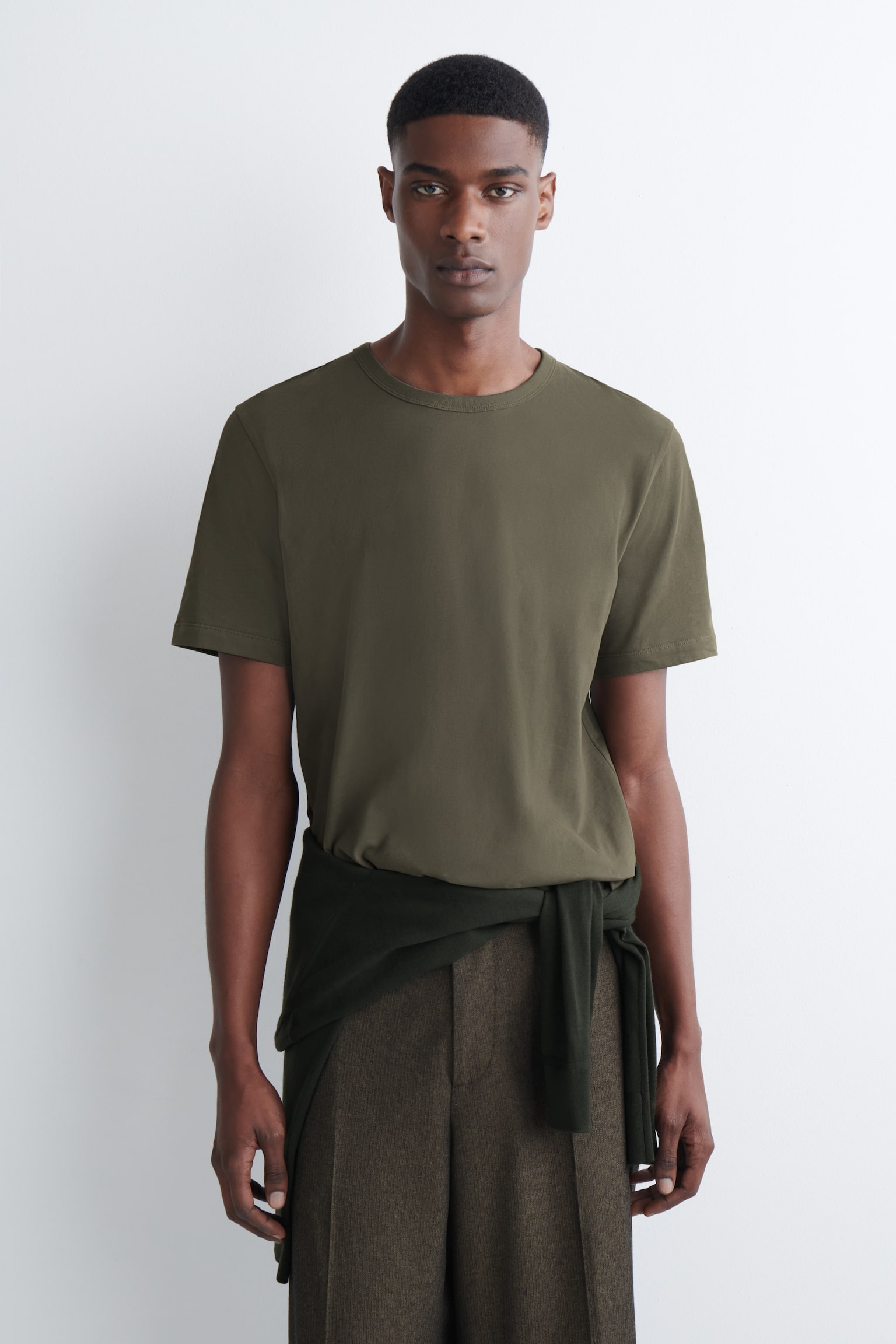 TRIČKO Z ČESANÉHO BAVLNA - TMAVÁ KHAKI/Tmavomodrá - 1