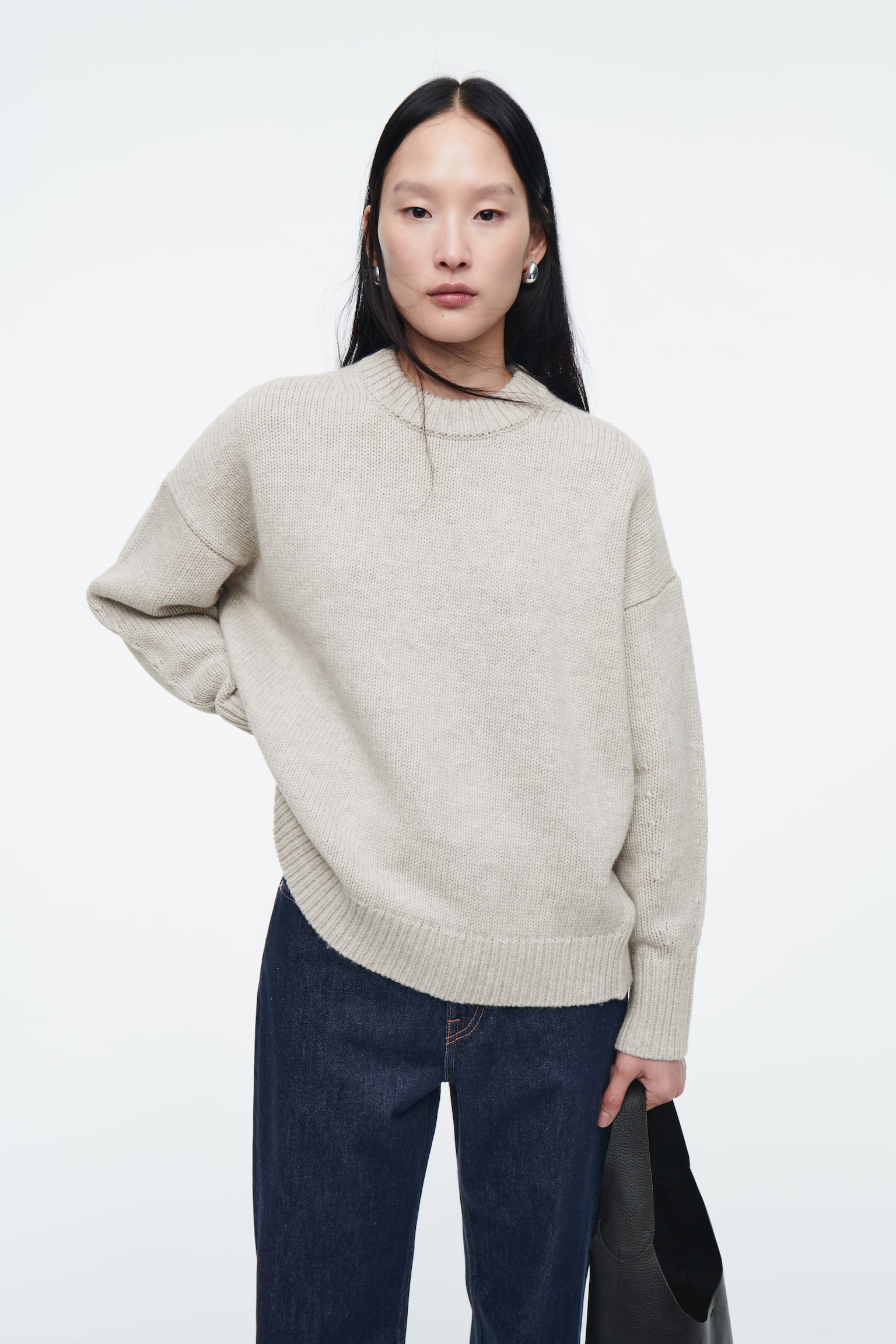 CHUNKY WOOL CREW-NECK JUMPER - LIGHT BEIGE/COBALT BLUE - 1