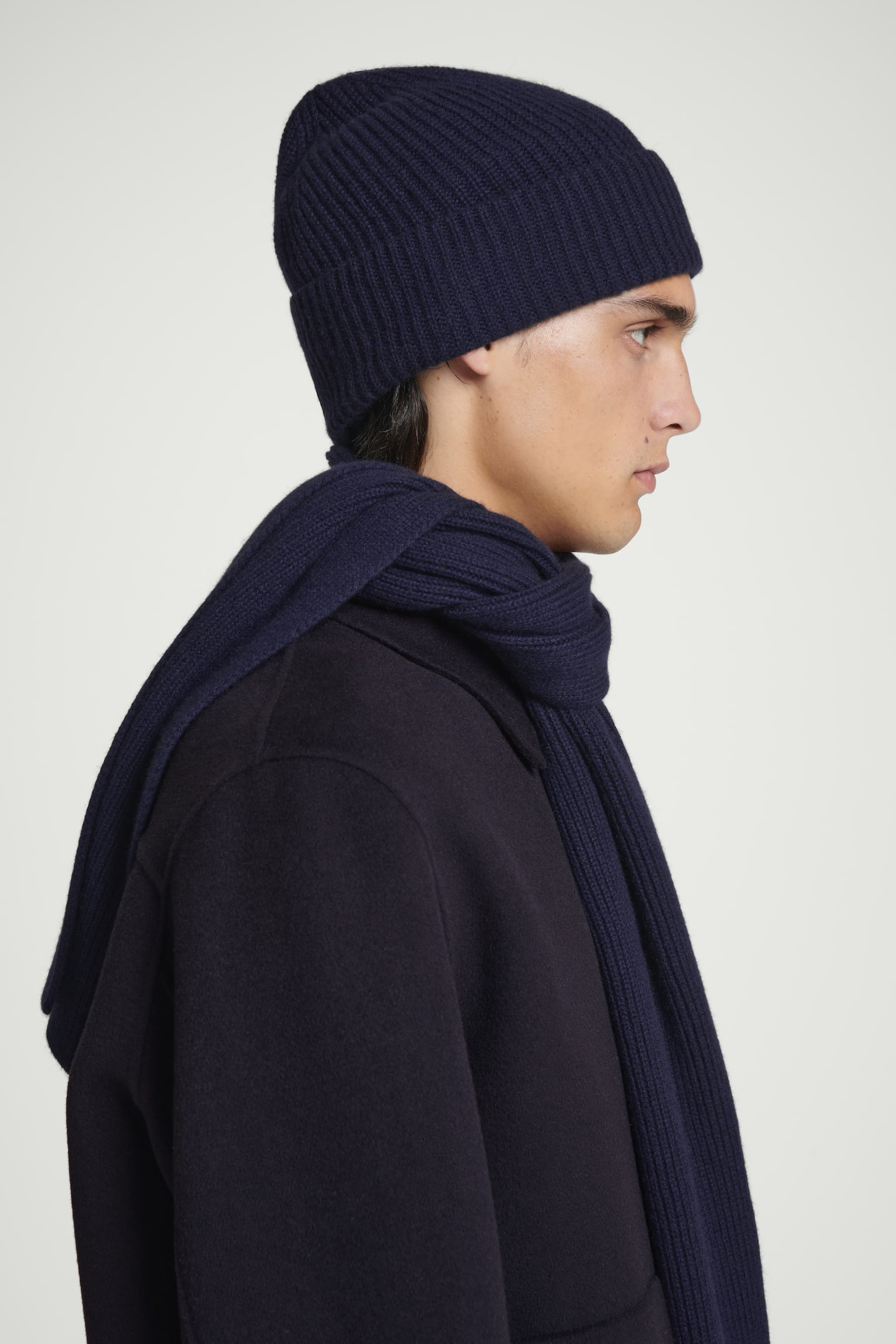 RIBBED WOOL AND CASHMERE BEANIE - NAVY/BEIGE/BRIGHT RED - 4