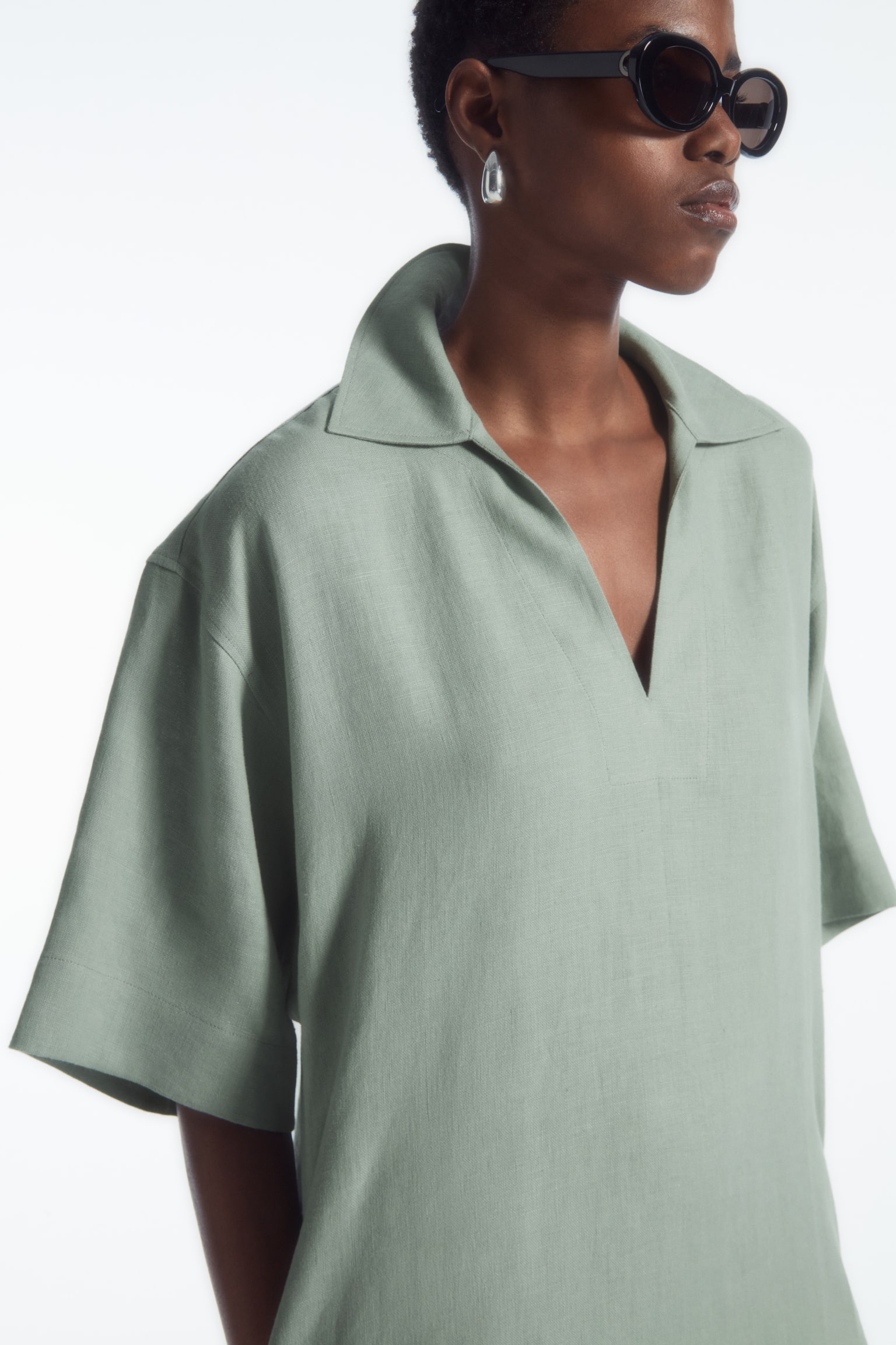 OPEN-COLLAR LINEN SHIRT DRESS - SAGE GREEN/BLACK - 6