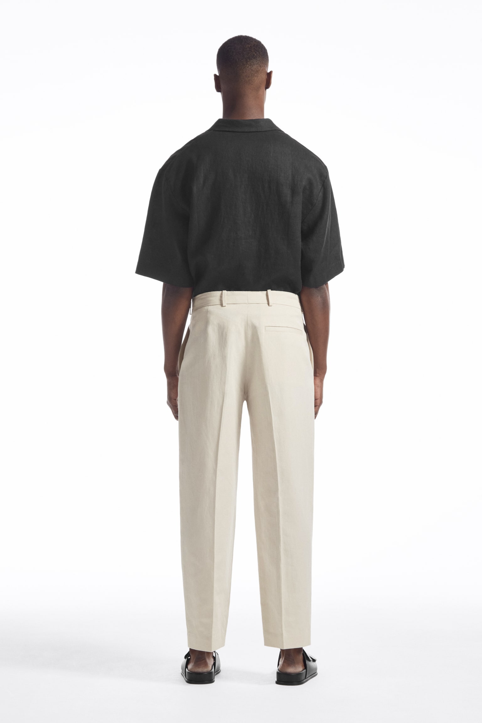 RELAXED PLEATED LINEN STRAIGHT-LEG TROUSERS - LIGHT BEIGE/BLACK/GREEN - 3