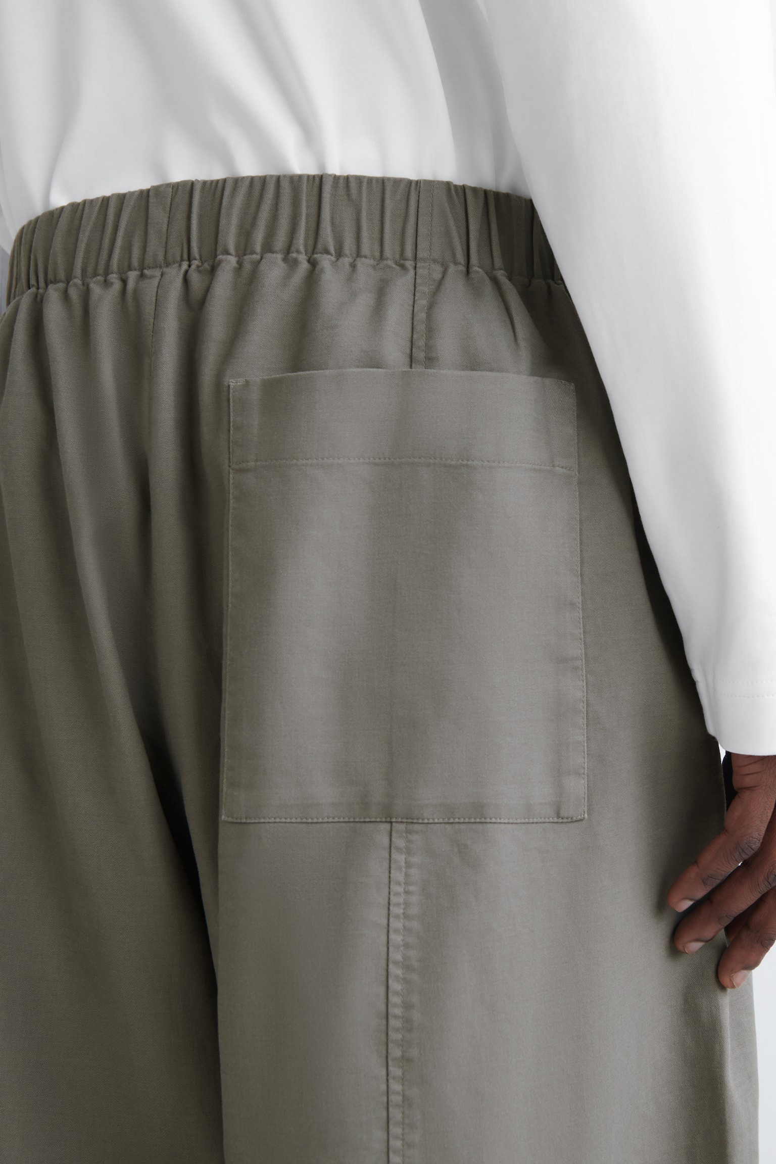 Puuvillaiset lyhennetyt rentomalliset tynnyrilahkeiset housut - Harmaa/beige/musta - 4