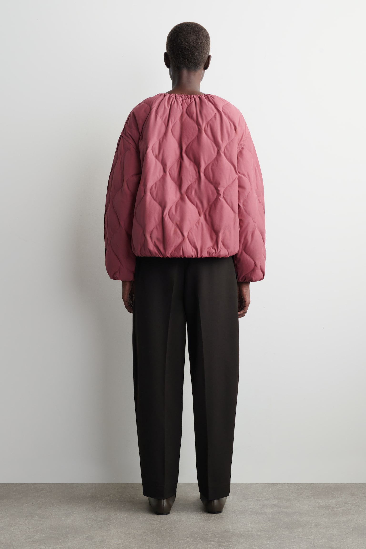 GESTEPPTE DAUNENJACKE MIT RAFFUNGEN - DUNKELROT/NAVYBLAU/ECRU - 6