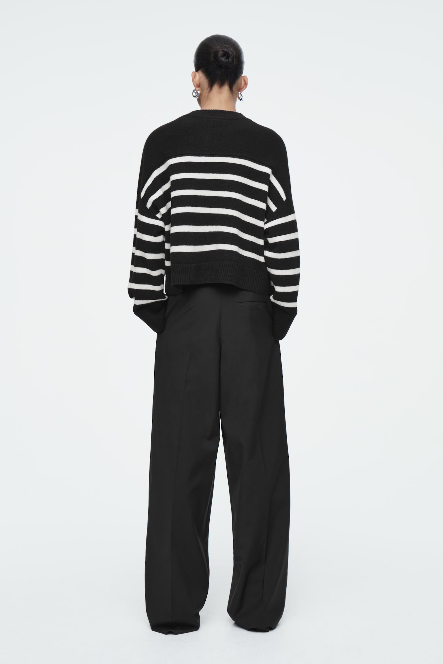 WOOL CREW-NECK CARDIGAN - BLACK / STRIPED/WHITE / STRIPED/BLACK - 4