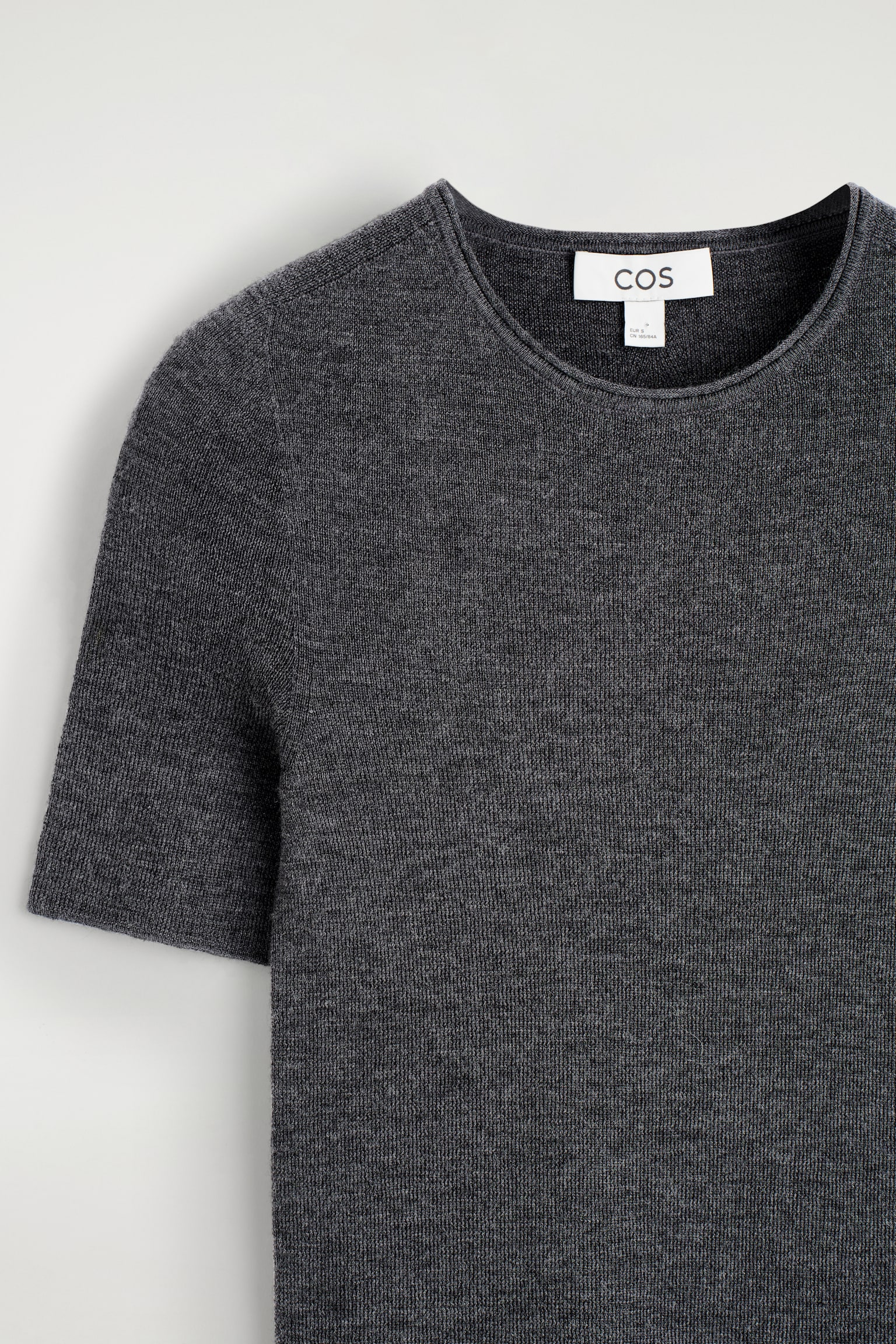 Sømløs t-skjorte i merinoull - Koksgrå mélange/Burgunder mélange/Beige melange - 3