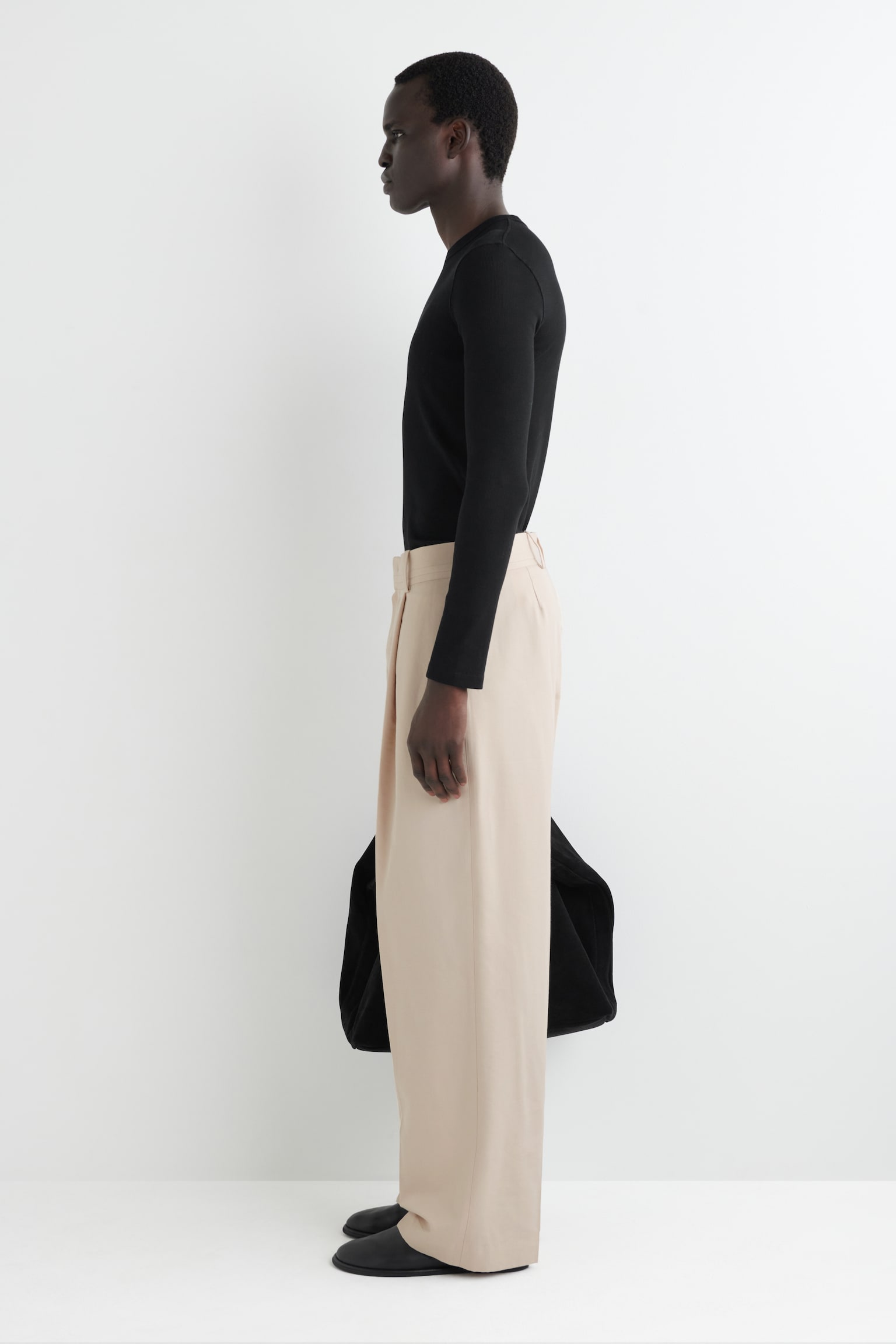 BAWEŁNIANY T-SHIRT O DOPASOWANYM KROJU - CZARNY/BIAŁY/CIEMNOSZARY MELANŻ/CIEMNOSZARY MELANŻ - 6