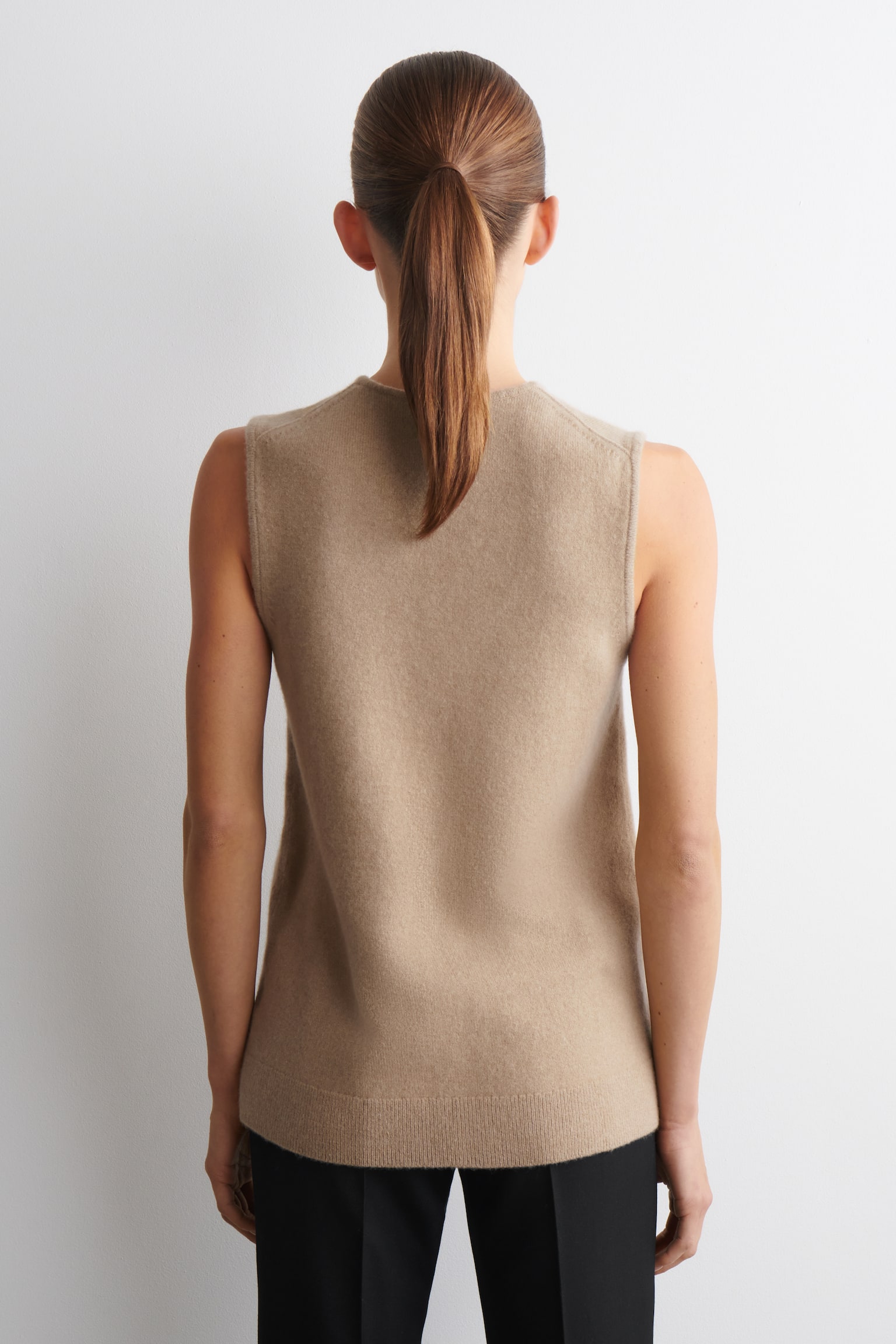 Uldvest med V-hals i tunika-længde - MELERET BEIGE/BRUN - 3