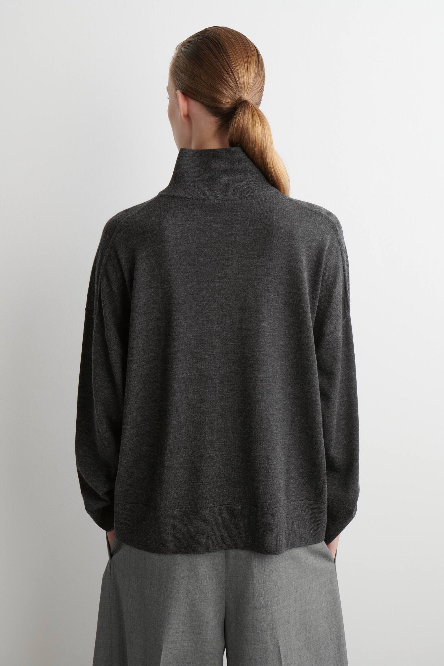 ROLLKRAGENPULLOVER AUS MERINOWOLLE - DUNKELGRAU MELIERT - 6