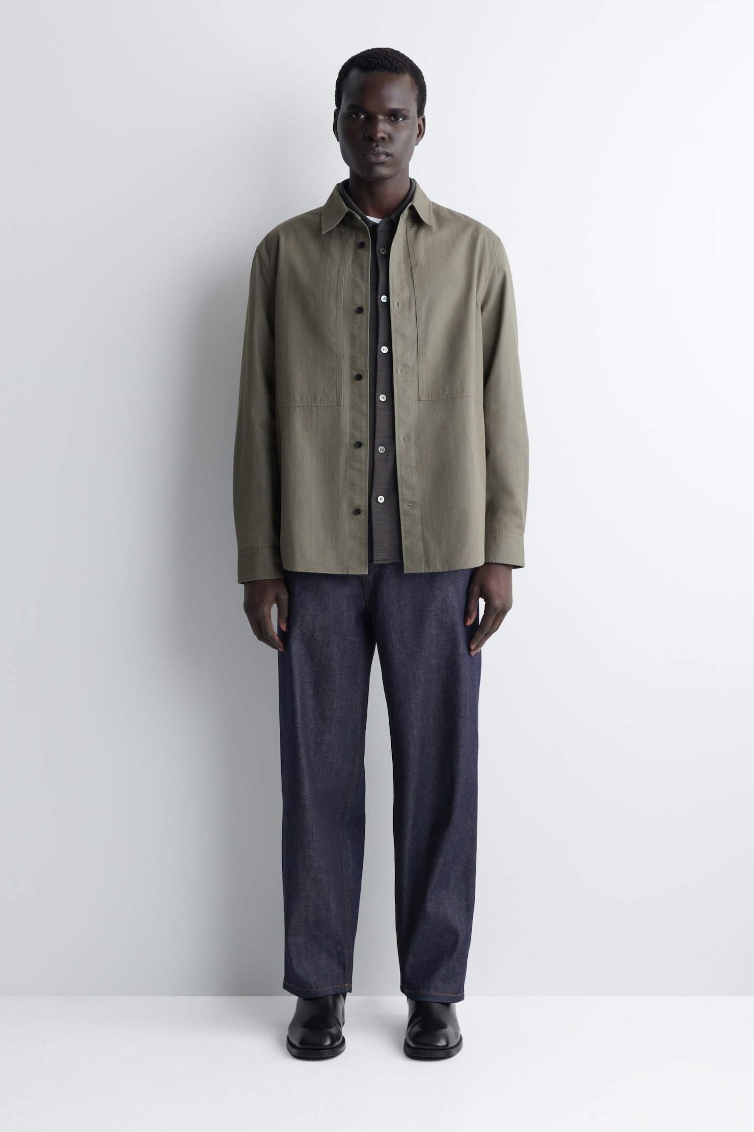 BAUMWOLLHEMD MIT TASCHENDETAILS - DUNKLES KHAKI - 7