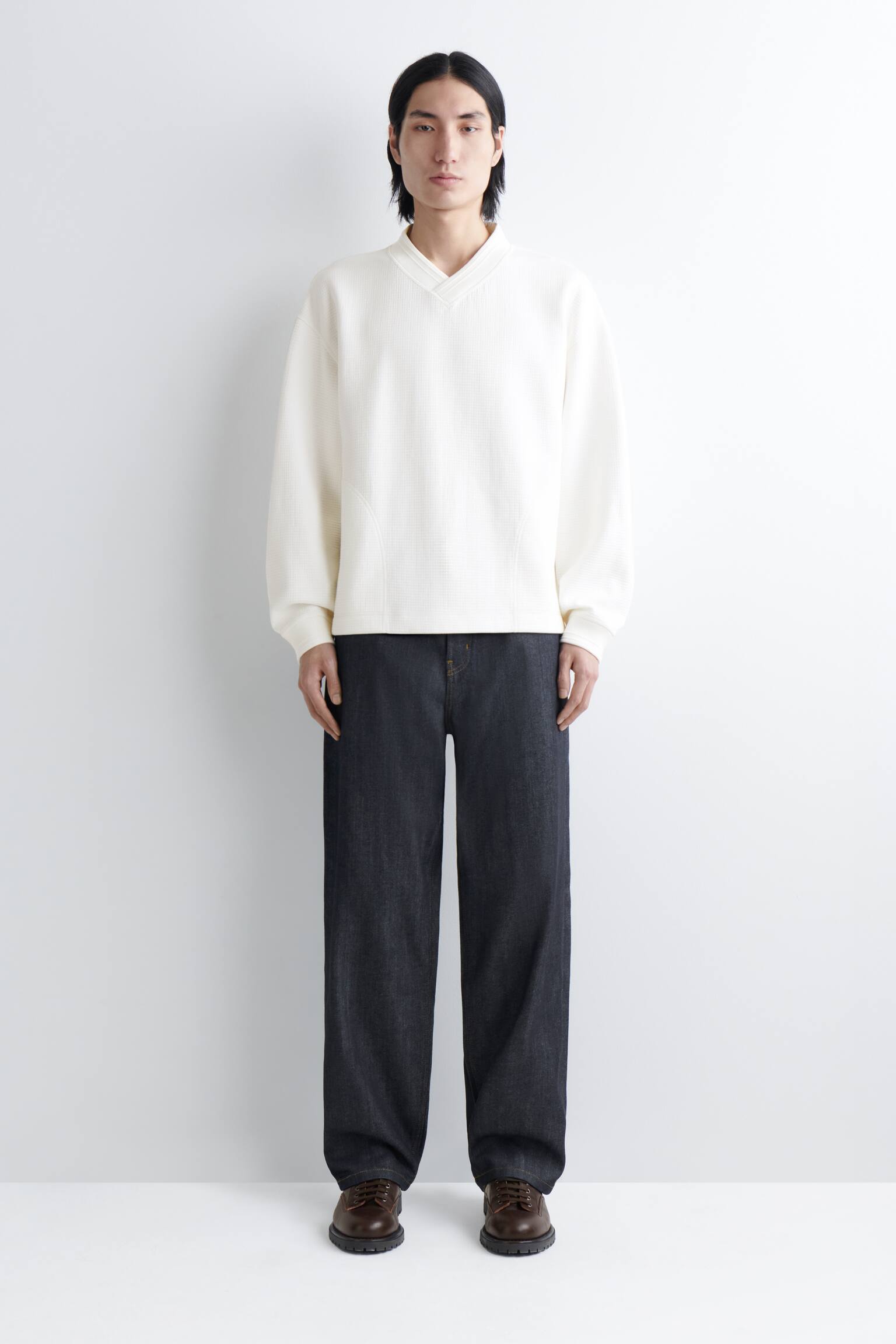 ΦΟΥΤΕΡ V-NECK ΑΠΟ ΒΑΜΒΑΚΙ WAFFLE - WHITE - 5