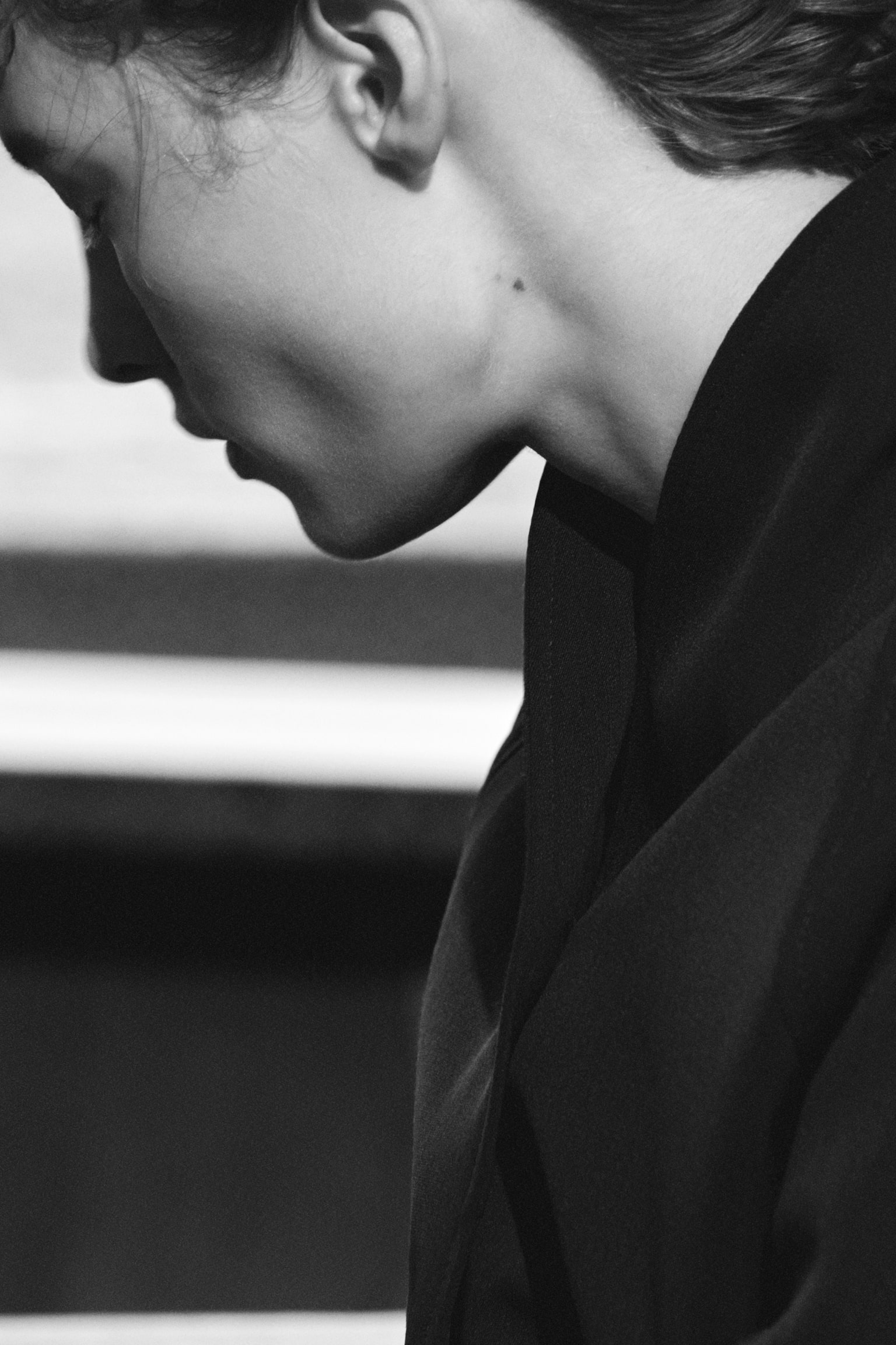 Bæltejakke i uldblanding med sjalskrave - VINRØD/SORT - 6