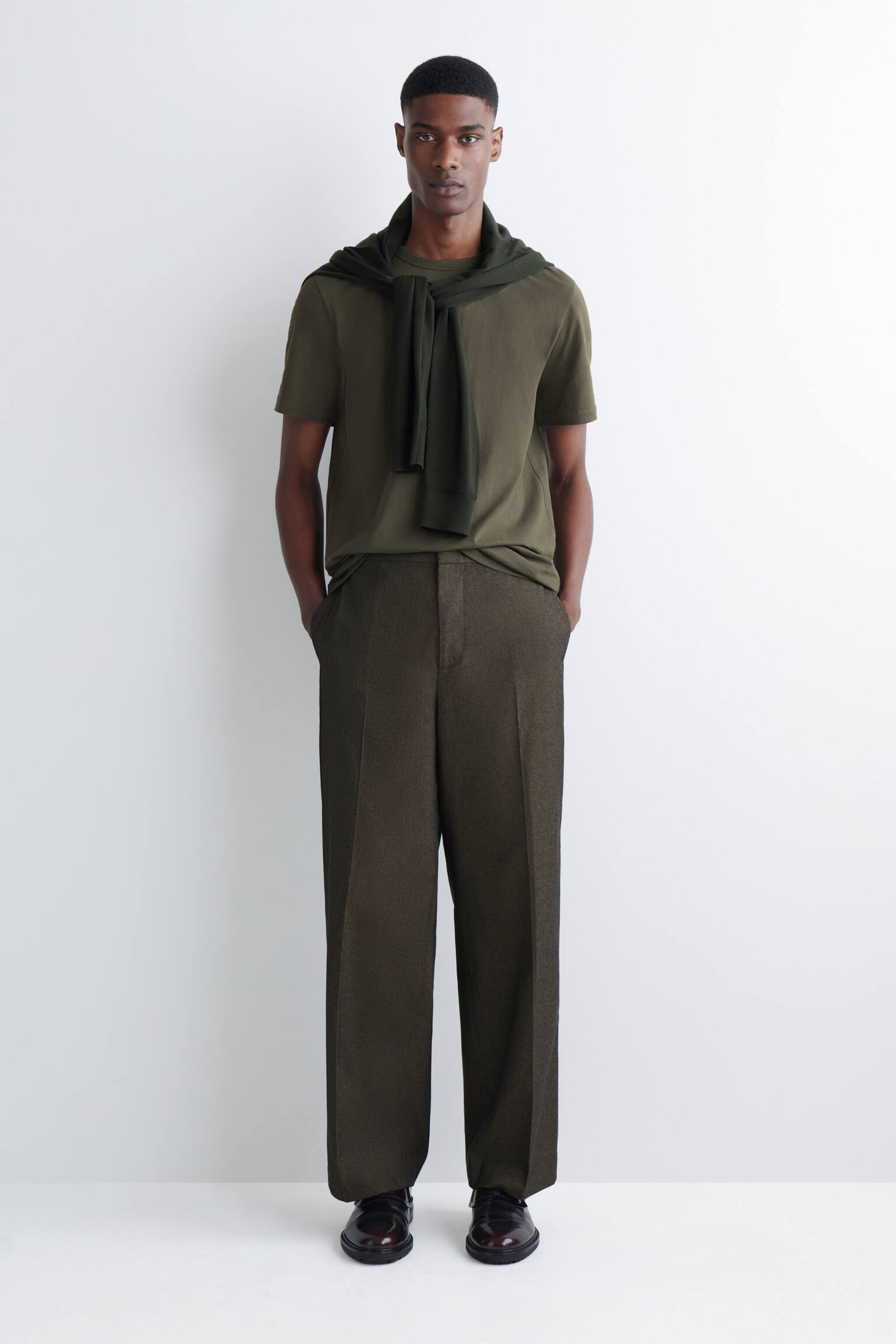 TRIČKO Z ČESANÉHO BAVLNA - TMAVÁ KHAKI/Tmavomodrá - 3