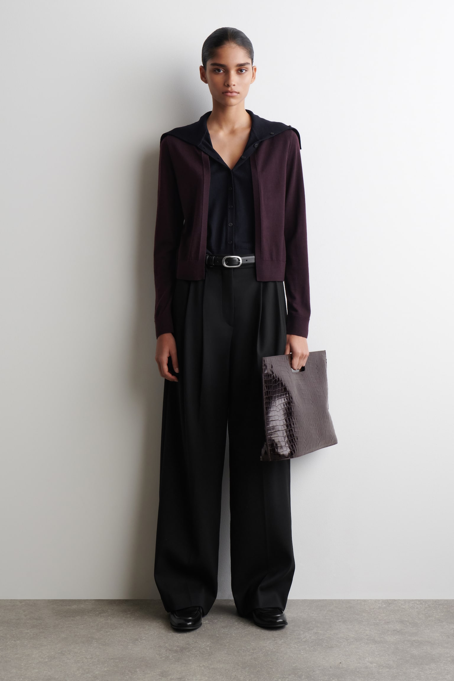 STRICKJACKE AUS MERINOWOLLE MIT HOHEM KRAGEN - BORDEAUXROT/NAVYBLAU/BRAUN - 7