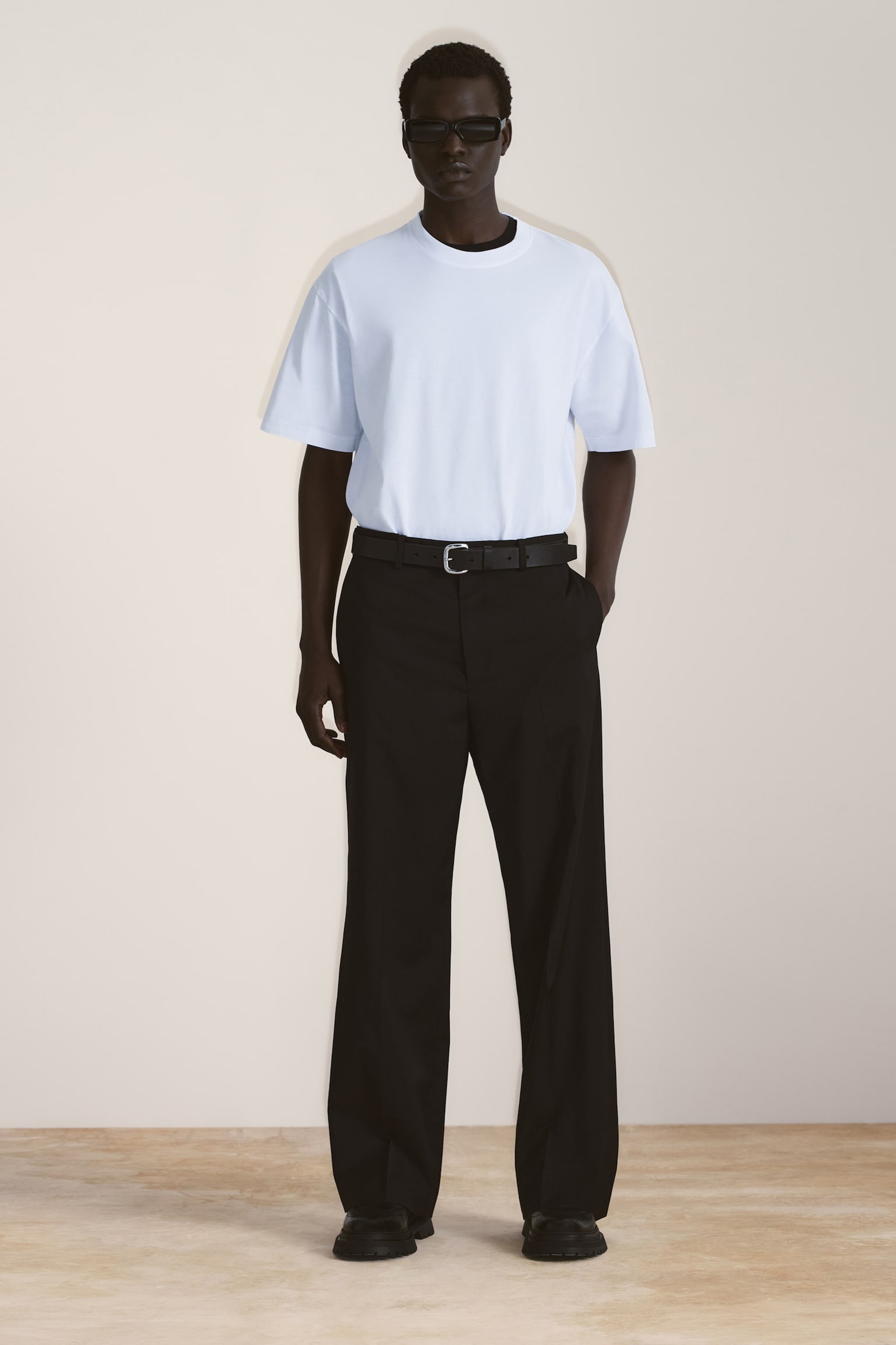 RELAXED PLEATED COTTON TAPERED TROUSERS - NAVY/BLACK/BEIGE - 5