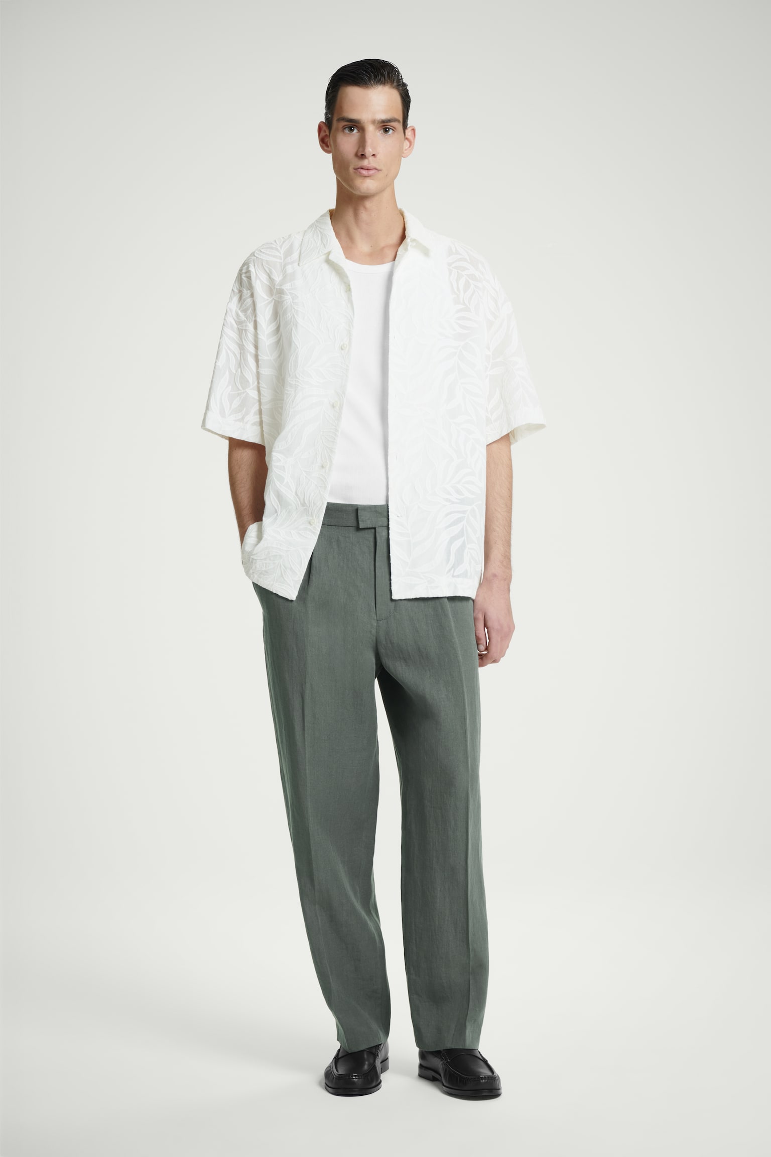 RELAXED PLEATED LINEN STRAIGHT-LEG TROUSERS - GREEN/BLACK/LIGHT BEIGE - 1