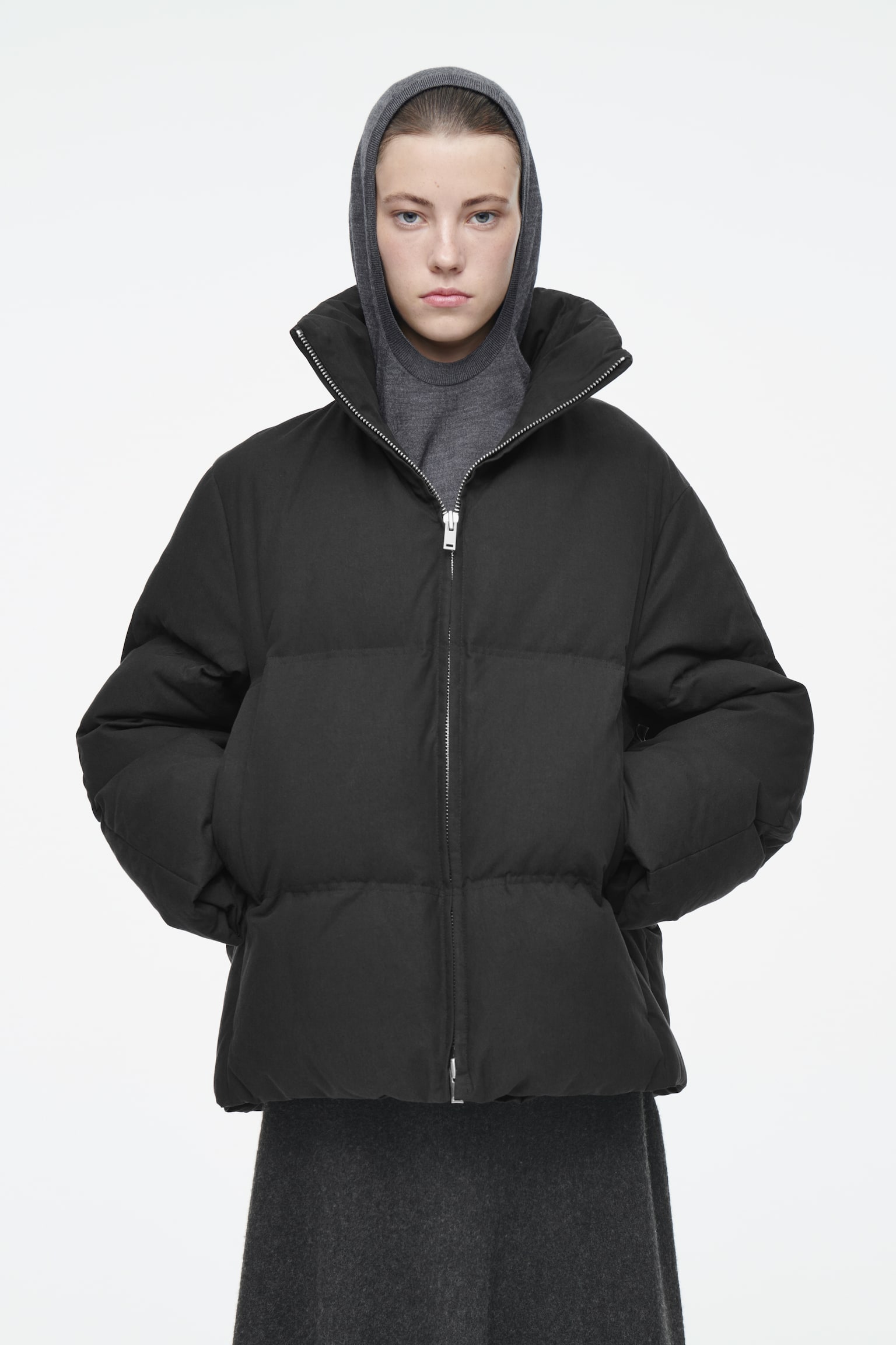 OVERSIZED HOODED DOWN PUFFER JACKET - BLACK - 4