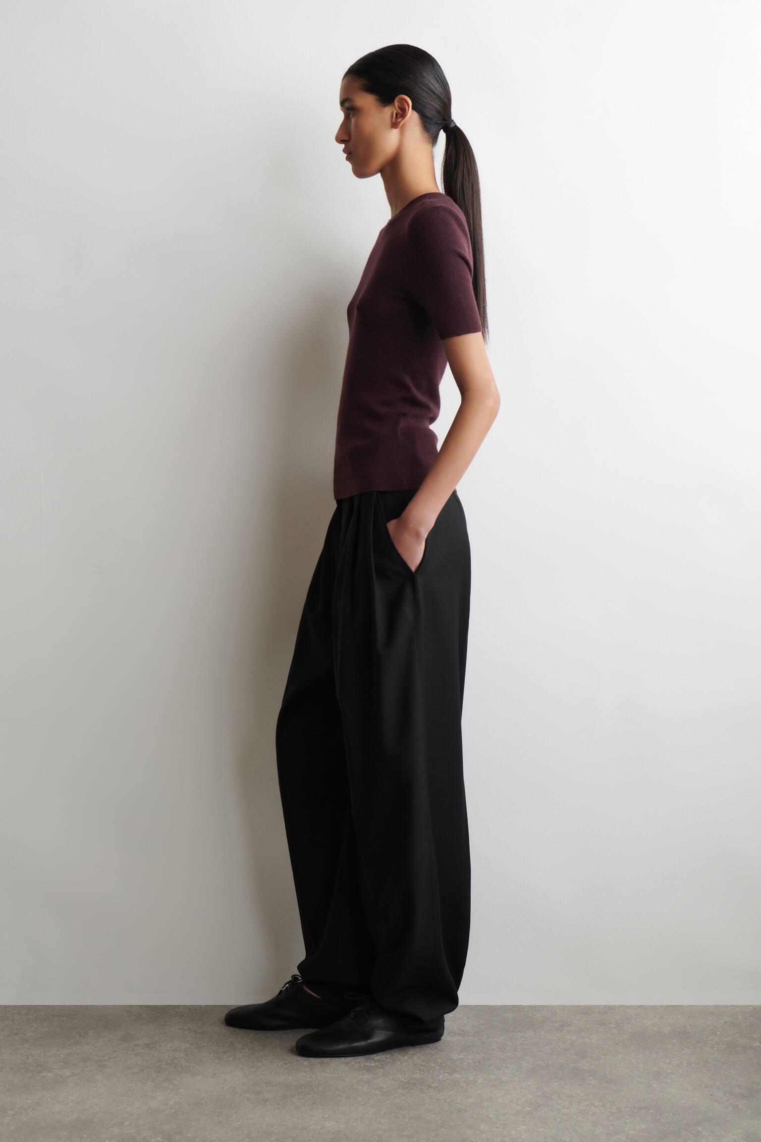 SEAMLESS MERINO WOOL T-SHIRT - BURGUNDY MÉLANGE/BEIGE MÉLANGE/CHARCOAL MÉLANGE - 4