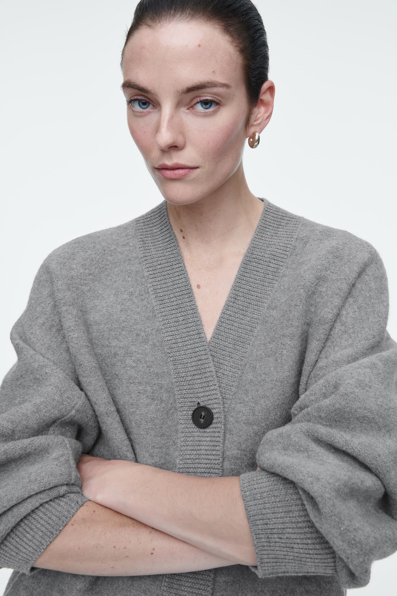 OVERSIZED BOILED MERINO WOOL CARDIGAN - LIGHT GREY/BLACK - 3