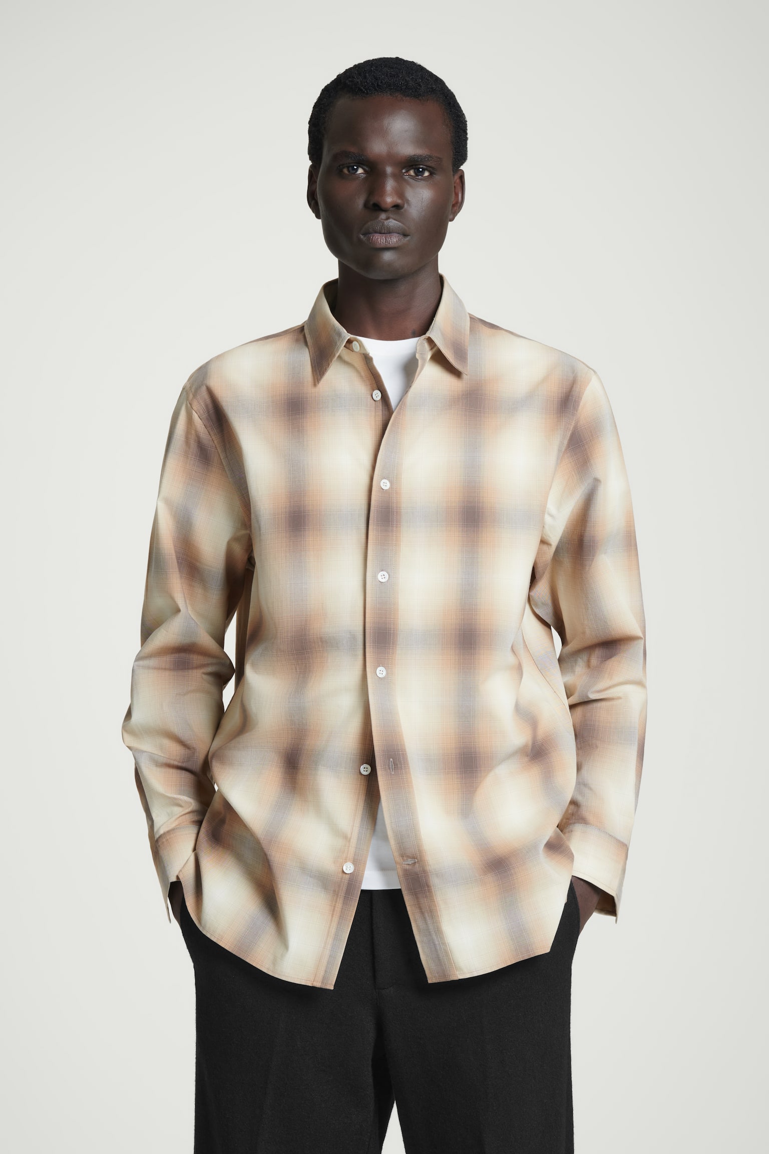 RELAXED CHECKED COTTON SHIRT - BEIGE / CHECKED/NAVY / CHECKED