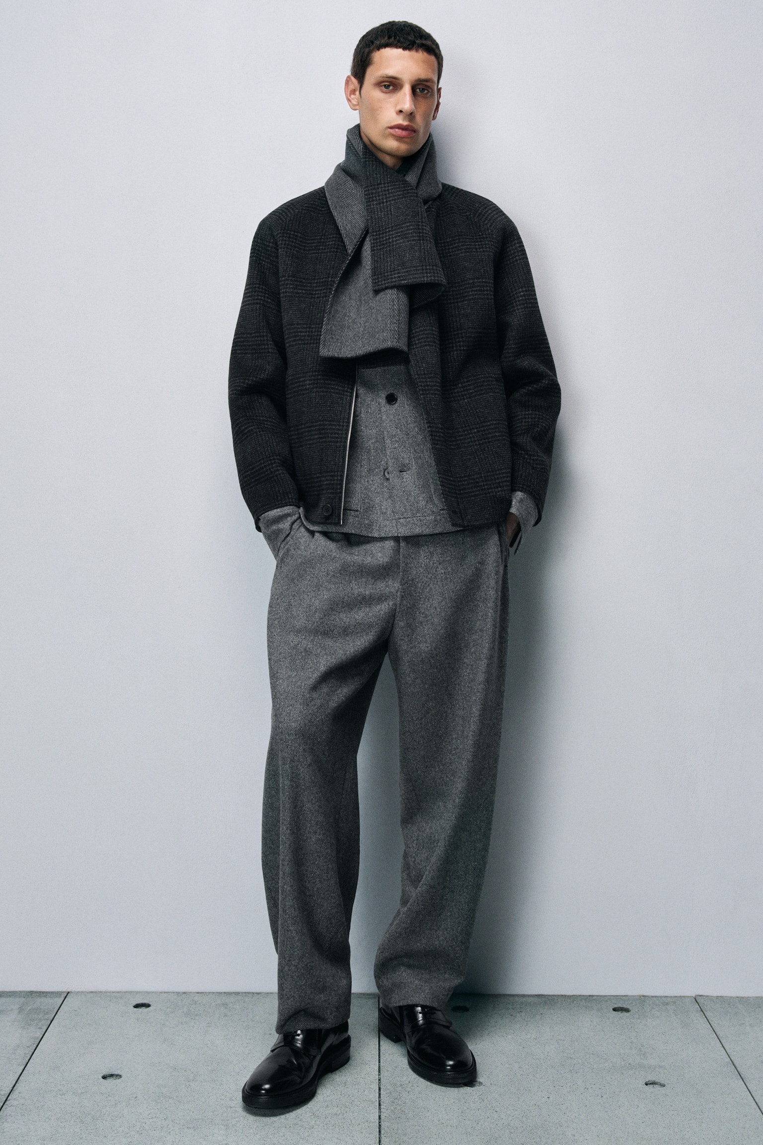 HALSDUK I DUBBELSIDIG ULL - GRÅ - 4