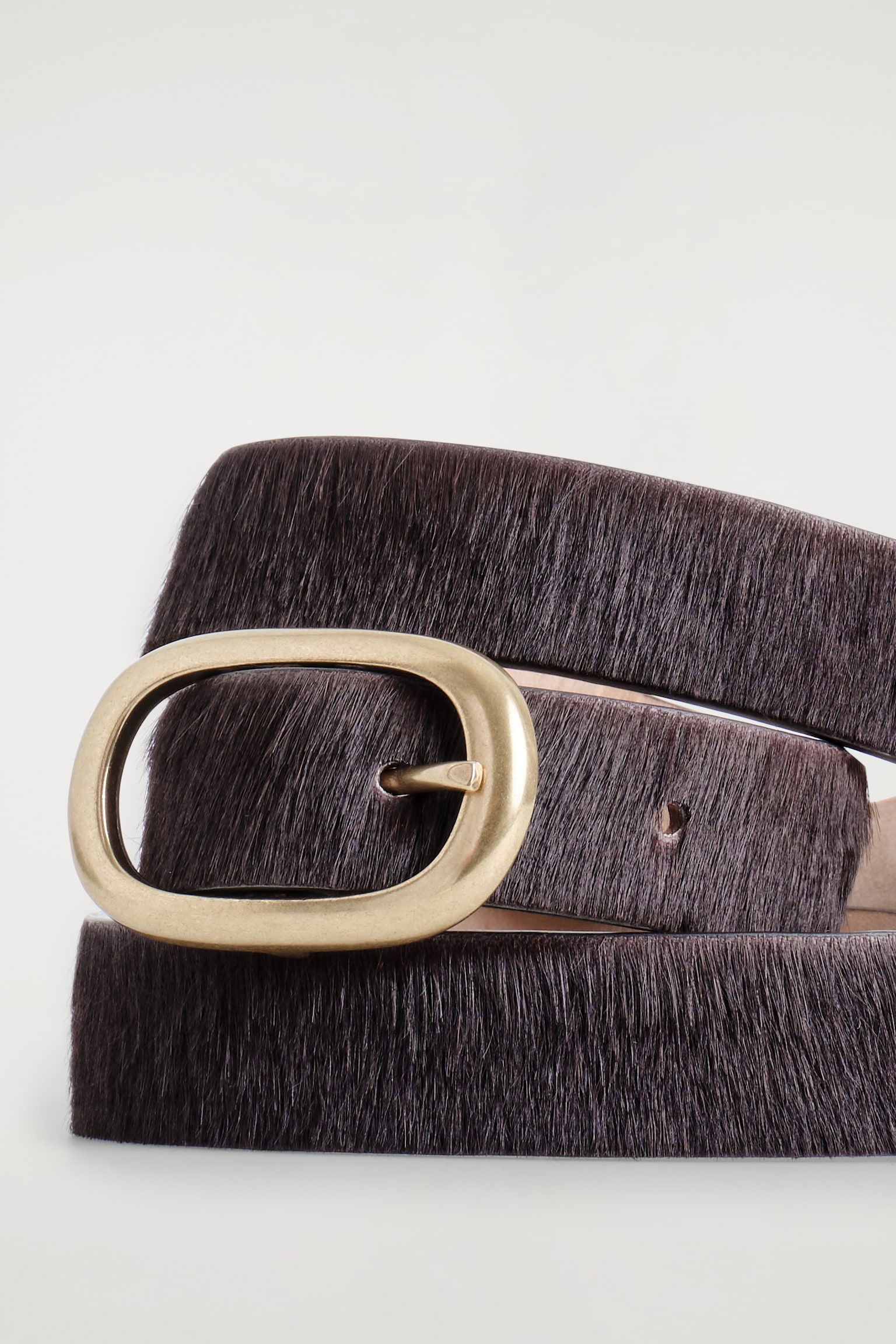 OVAL-SPÆNDE PONY HAIR-EFFEKT LÆDERBÆLTE - BRUN - 5