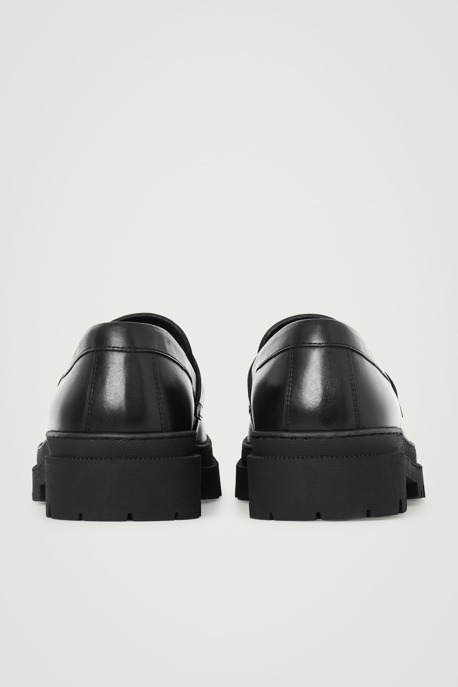 CHUNKY LEATHER LOAFERS - BLACK - 6