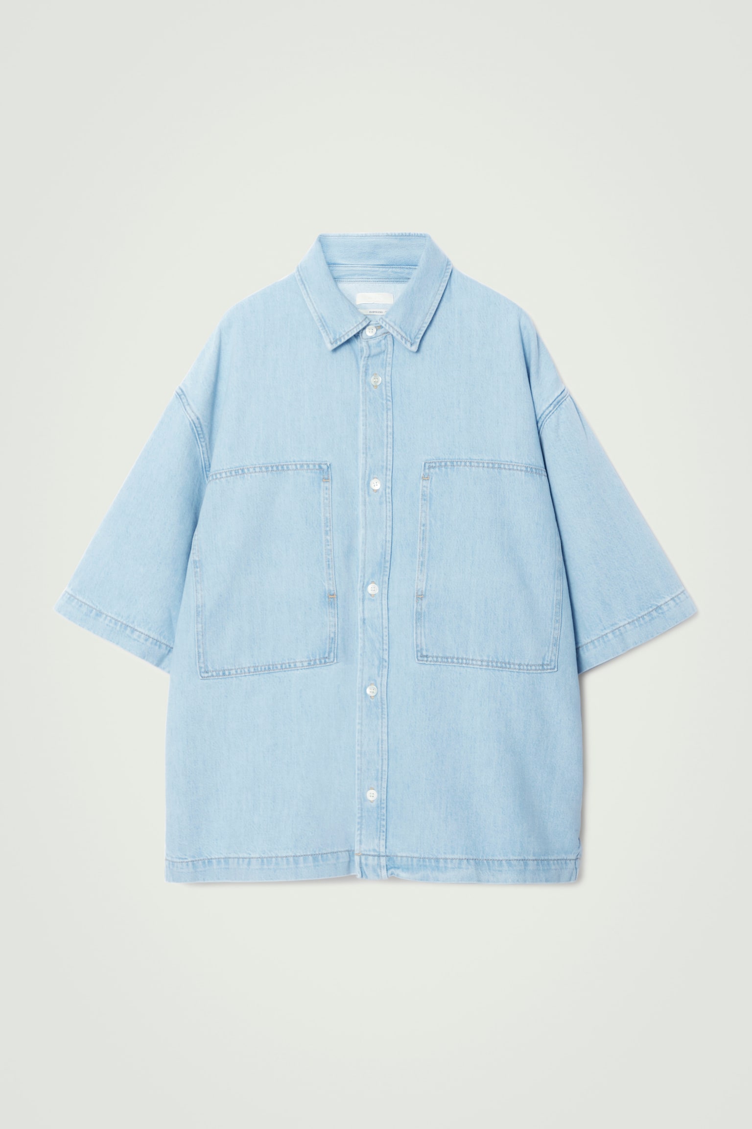 OVERSIZED SHORT-SLEEVED DENIM SHIRT - LIGHT BLUE - 2