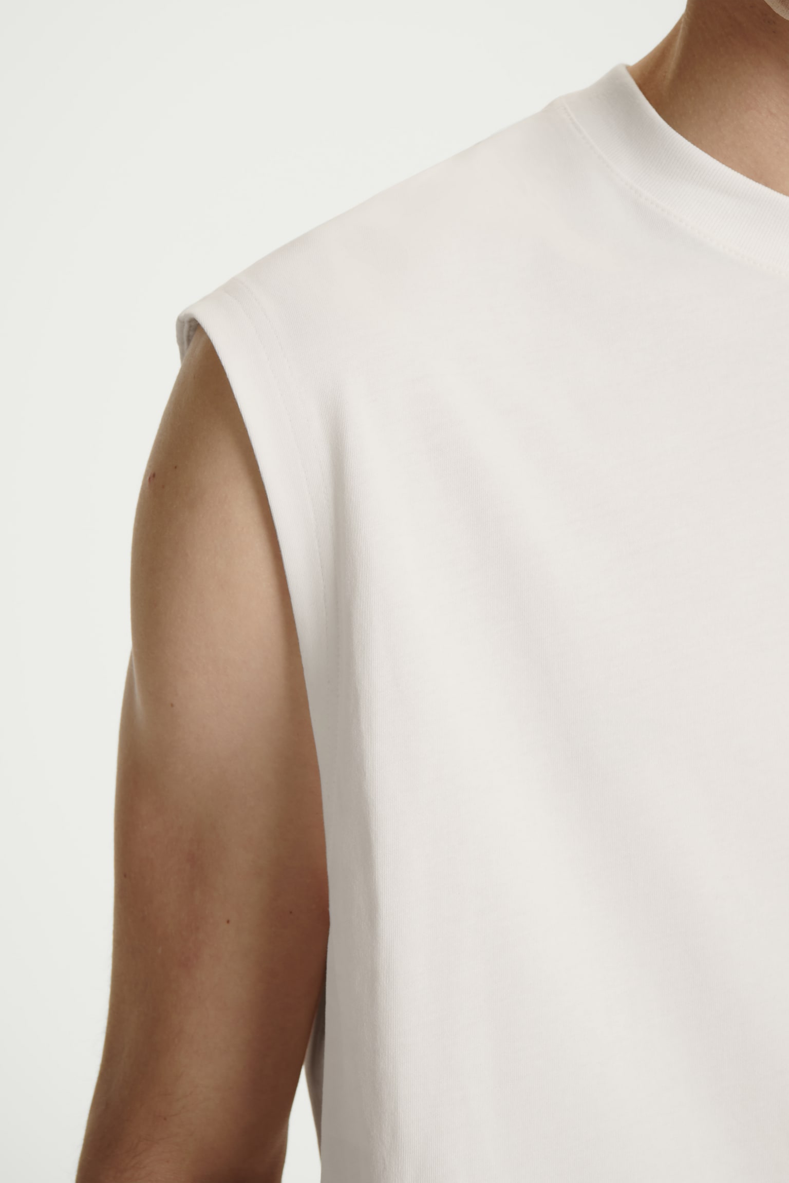 RELAXED COTTON-CREPE VEST - OFF-WHITE - 8