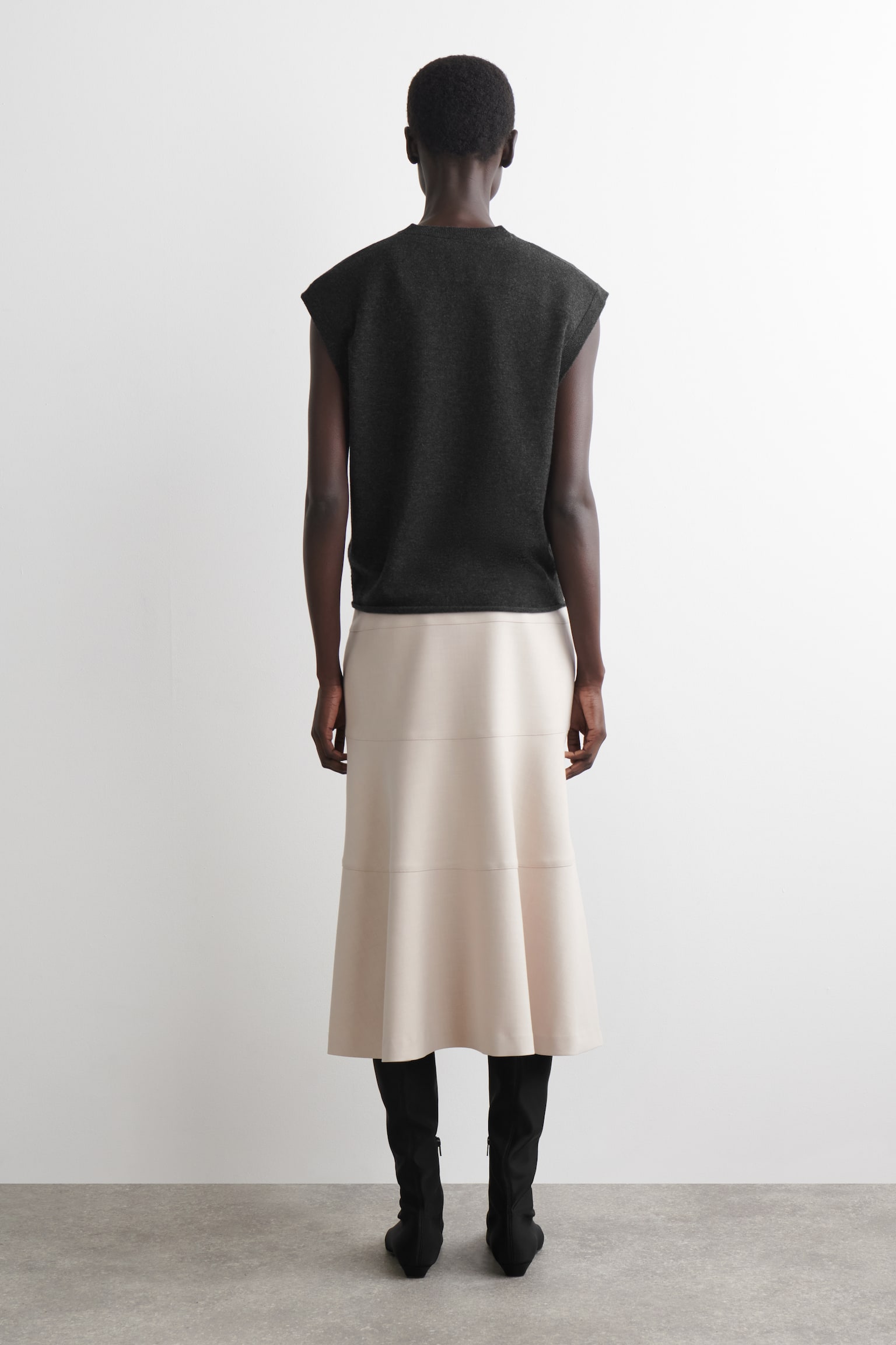 A-formet midi-nederdel med svaj - LYS BEIGE/MØRKEGRÅ - 6