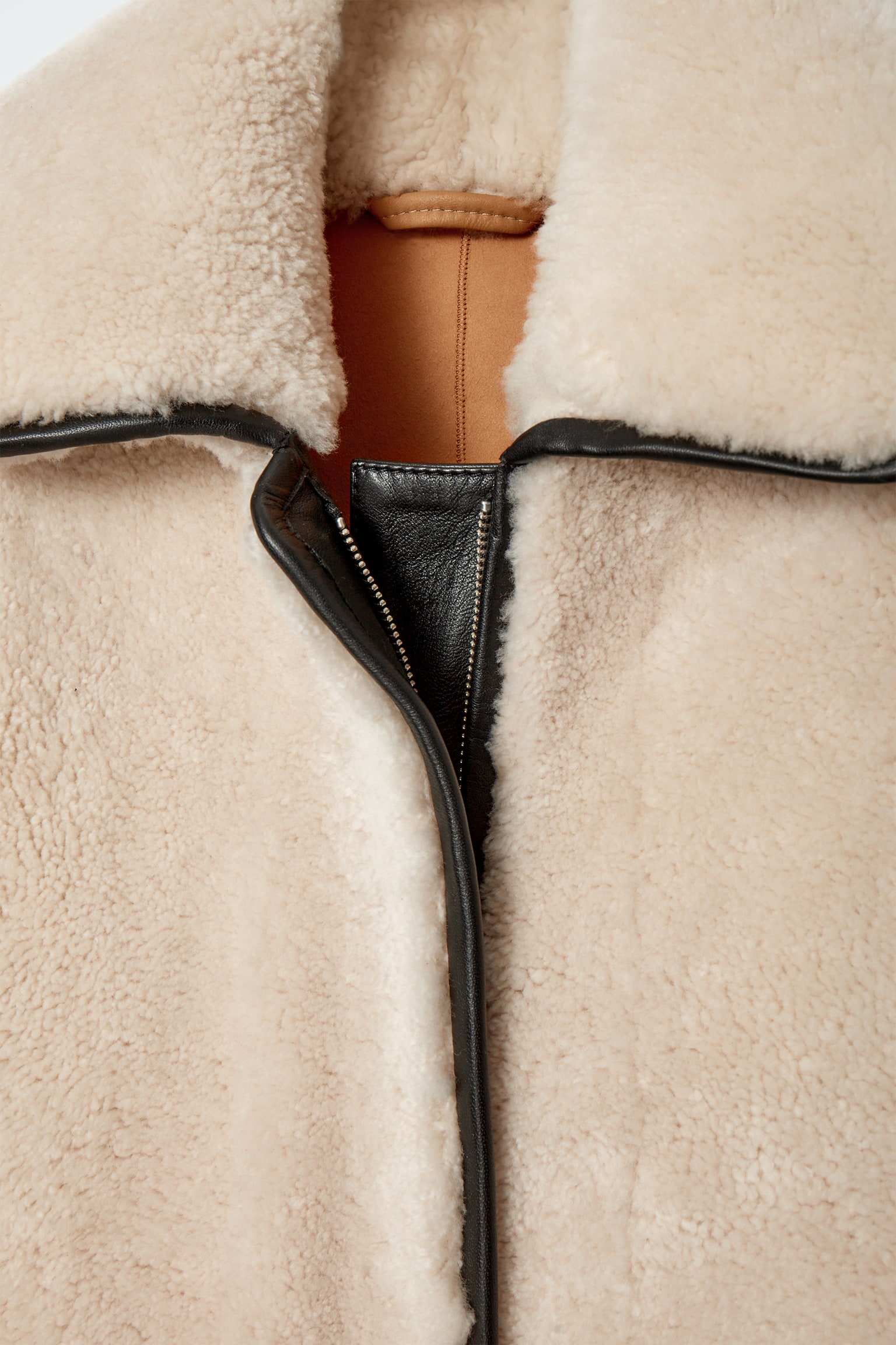 LEATHER-TRIMMED SHEARLING COAT - CREAM - 5