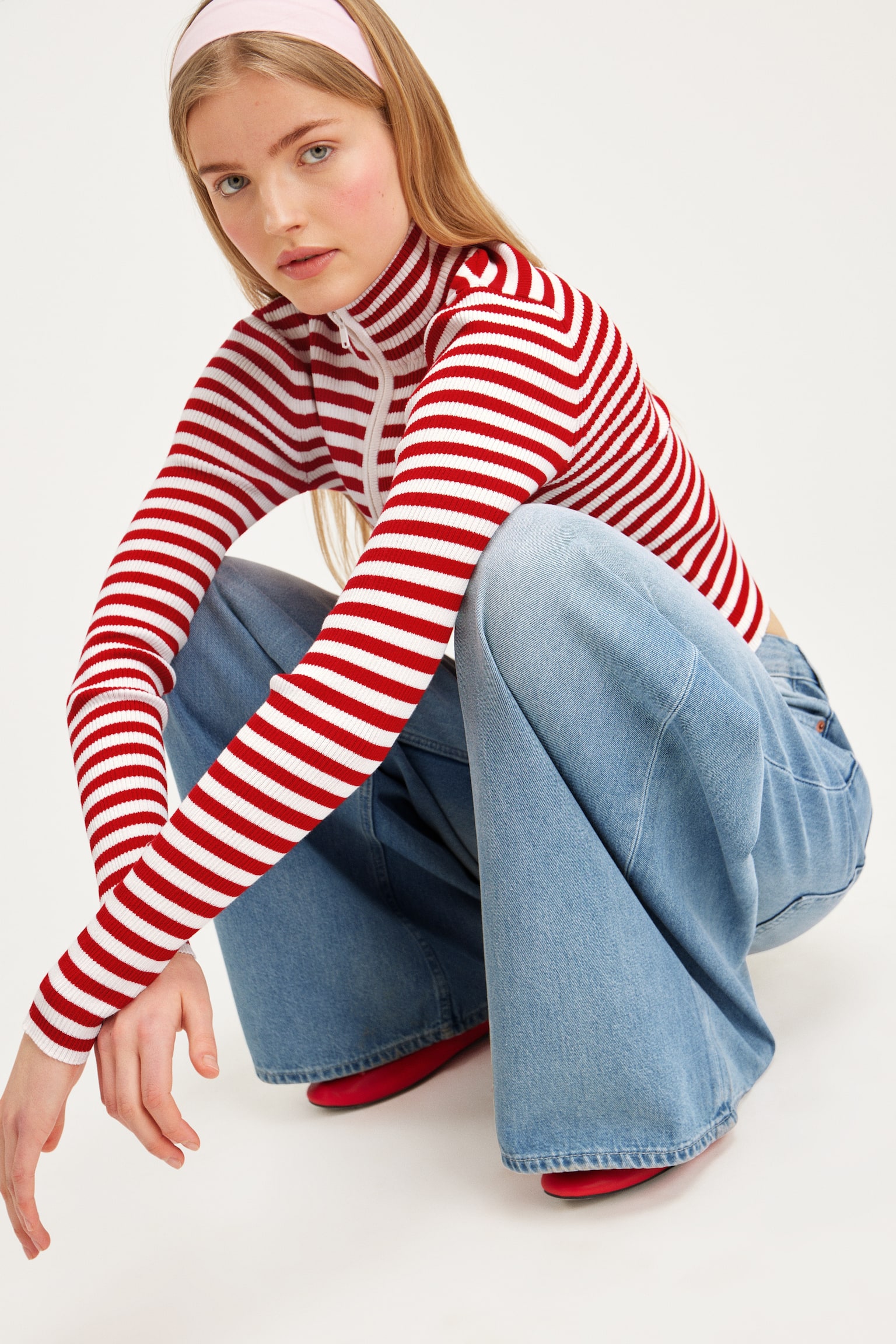 Cropped Knitted Zip Cardigan - Red & white stripes - 5