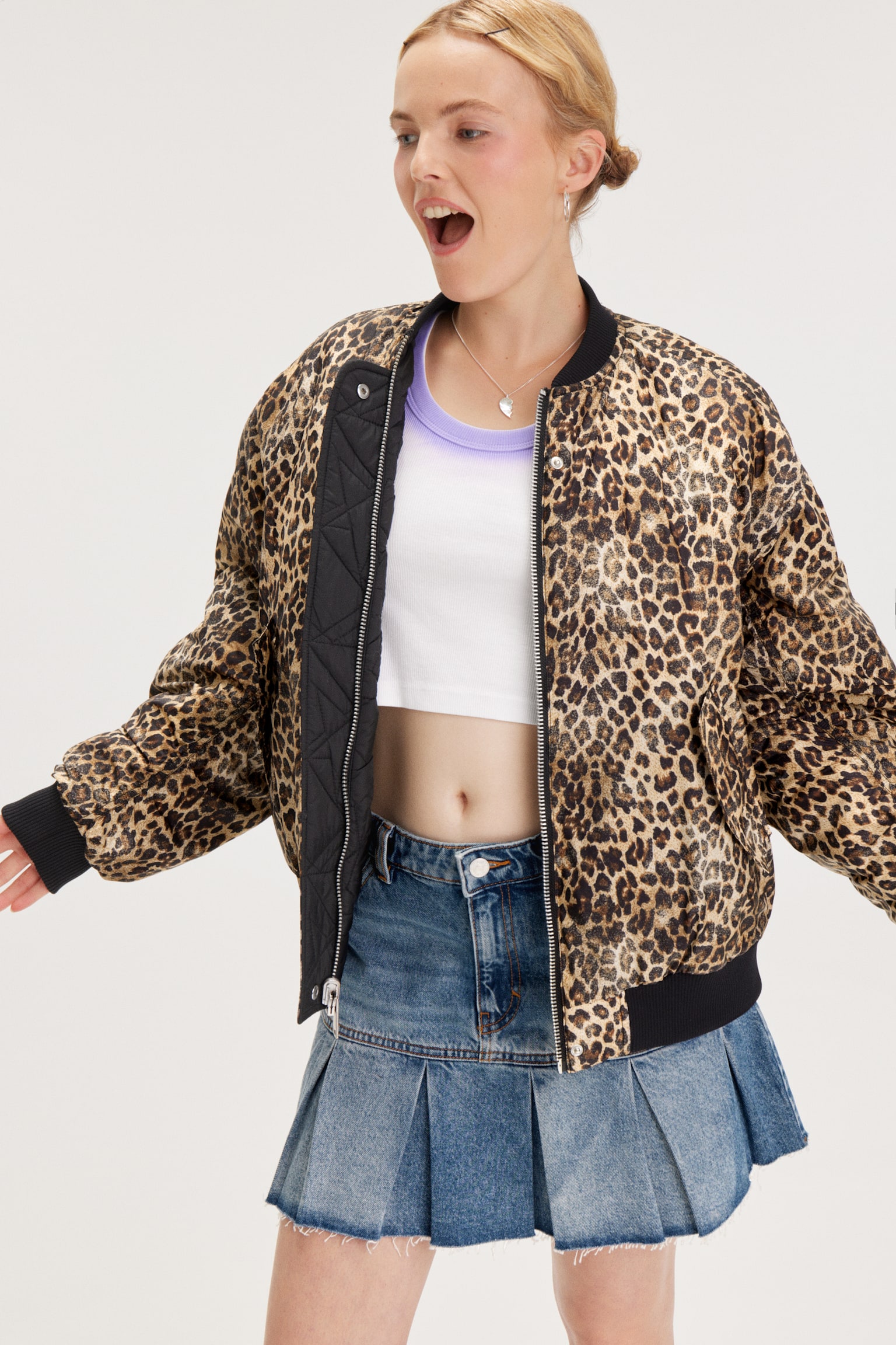 Loose Reversible Bomber Jacket - Leopard/Black/Dark Red/Hot Pink - 4