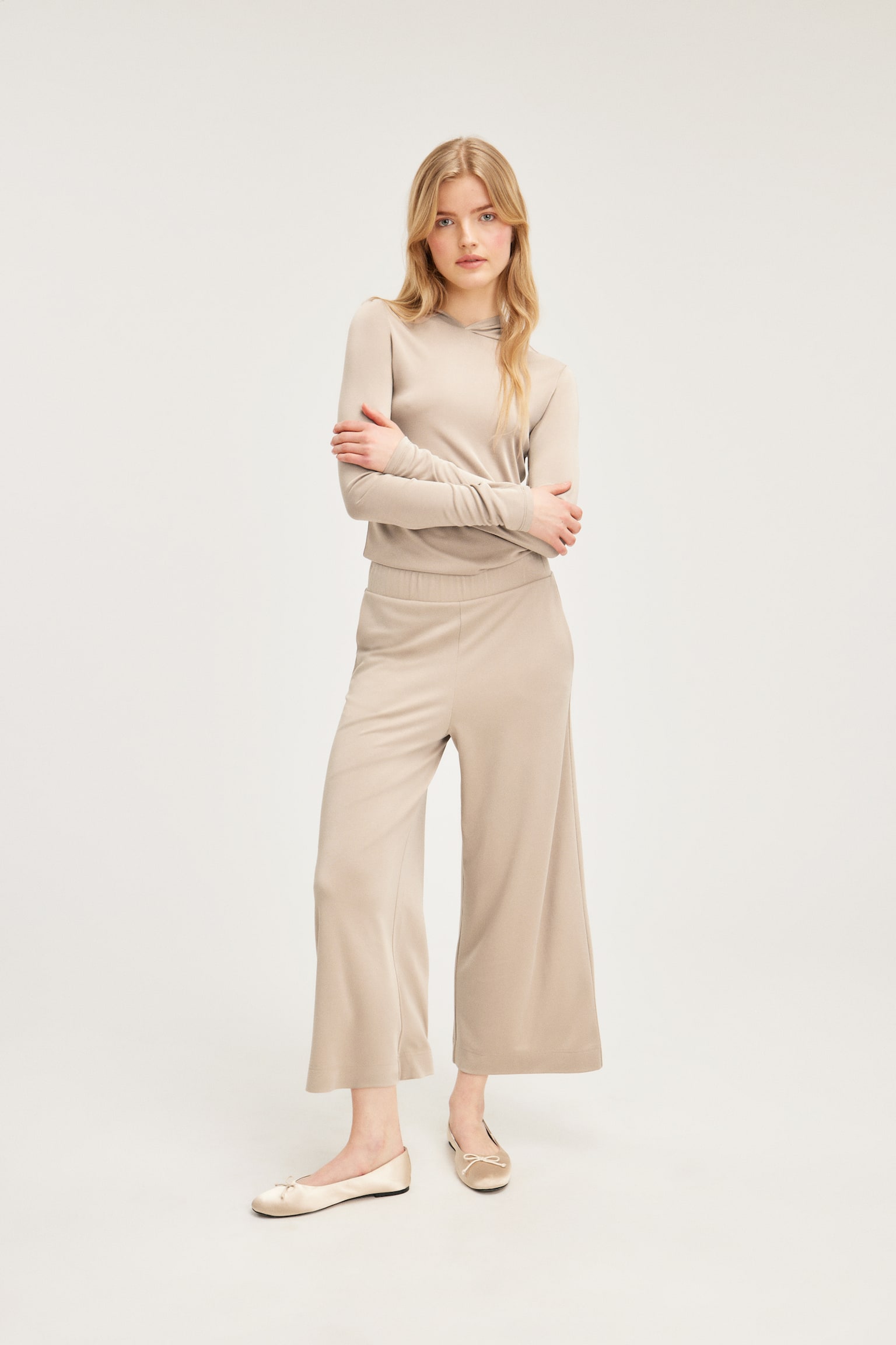 Wide leg super-soft trousers - Beige/Black/Black - 1