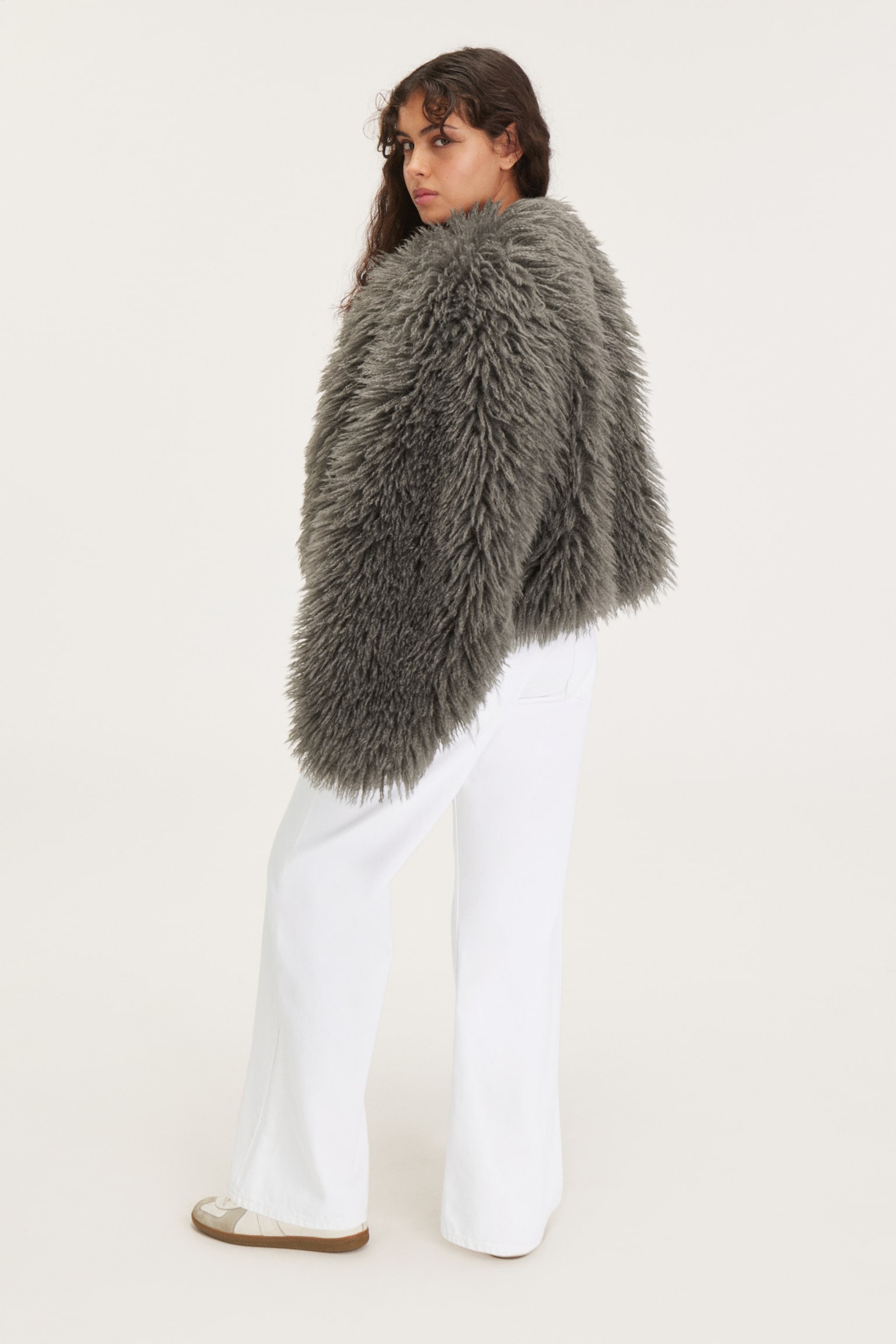 Short Faux Fur Jacket - Dark Grey/Off-white - 4