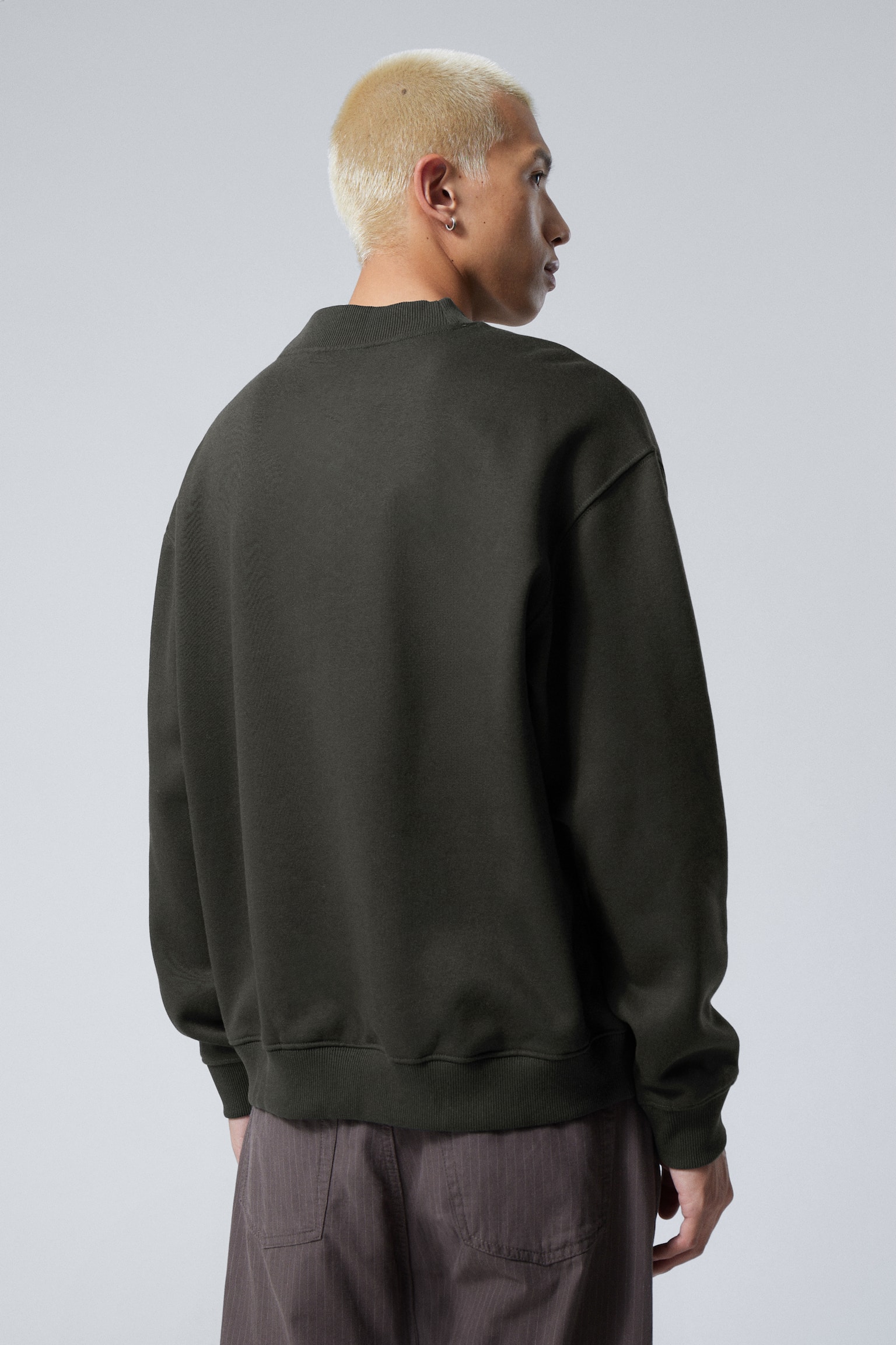 Relaxed Heavyweight Sweatshirt - Off-black/Dark Khaki Green/Black/Washed Dusty Grey/Dark Purple/Off Black - 4