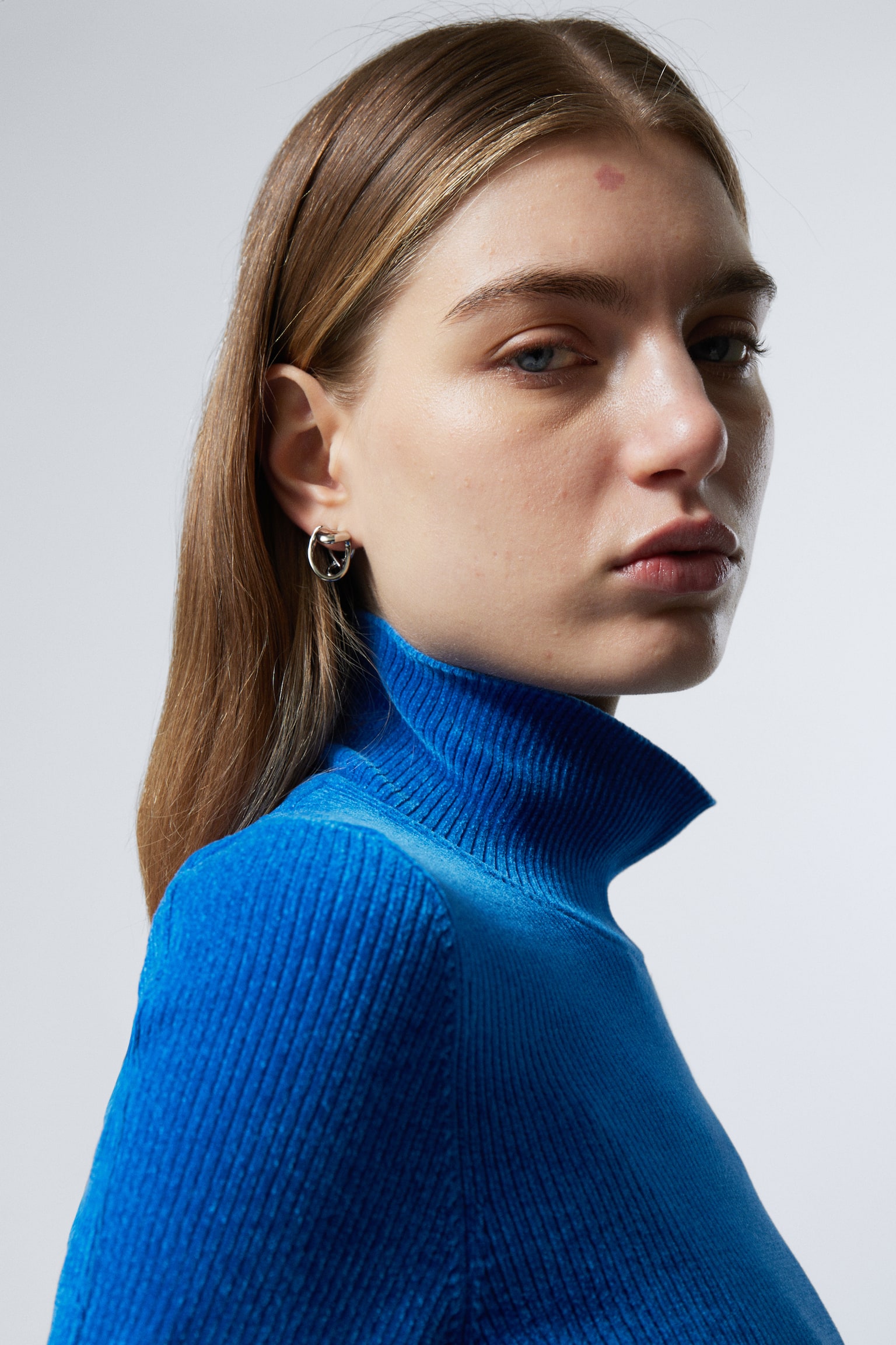 Rib-Knit Chenille Turtleneck Sweater - Bright Blue/Black