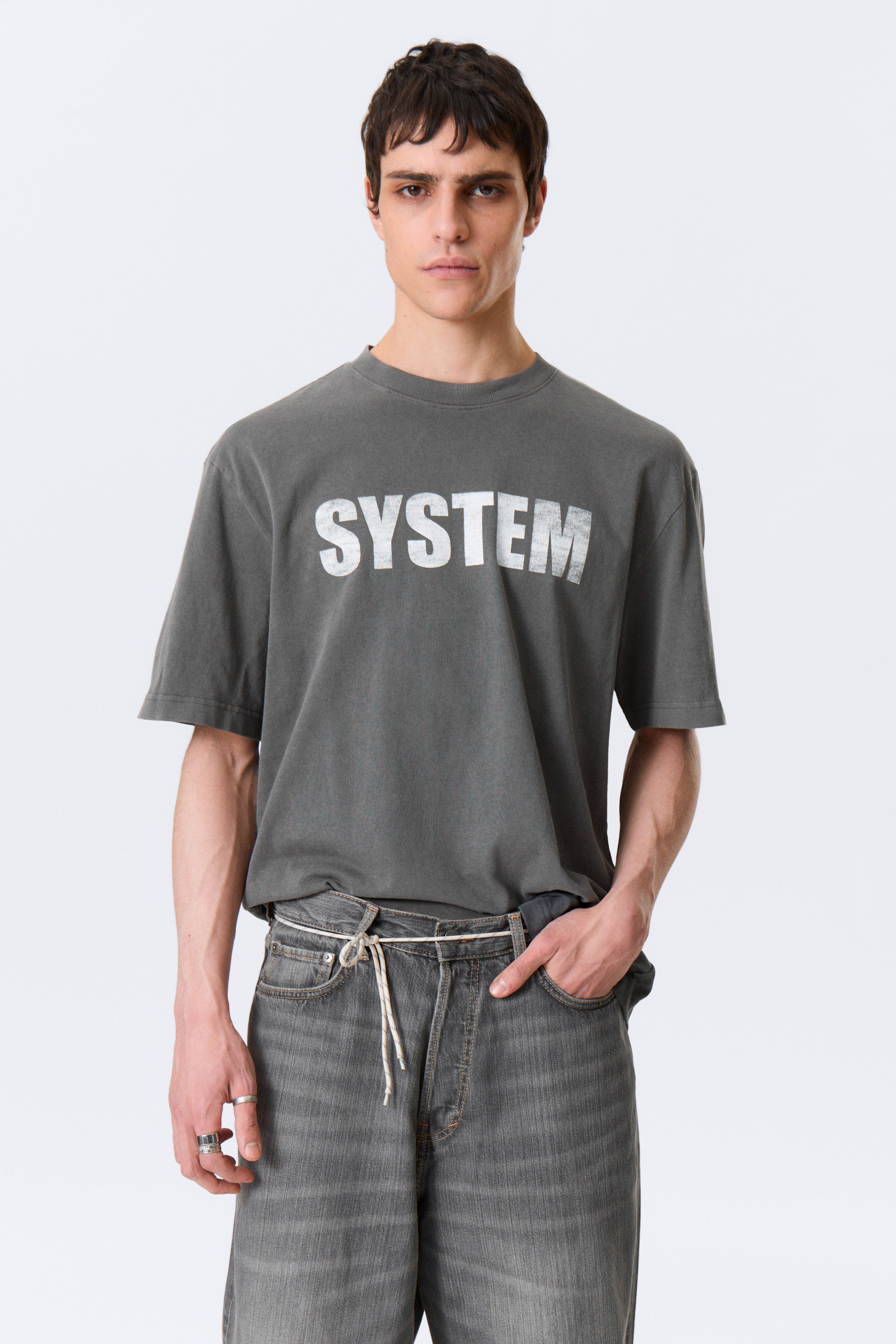 Relaxed Graphic Printed T-shirt - Vasket Sort - SYSTEM/Hvid - Genfind din visdom/Black - Team Building/Sort - Dragon Gate/Sort - Cosmic Eagle/Mørkebrun - Drea8m/Black - Thunder Tour