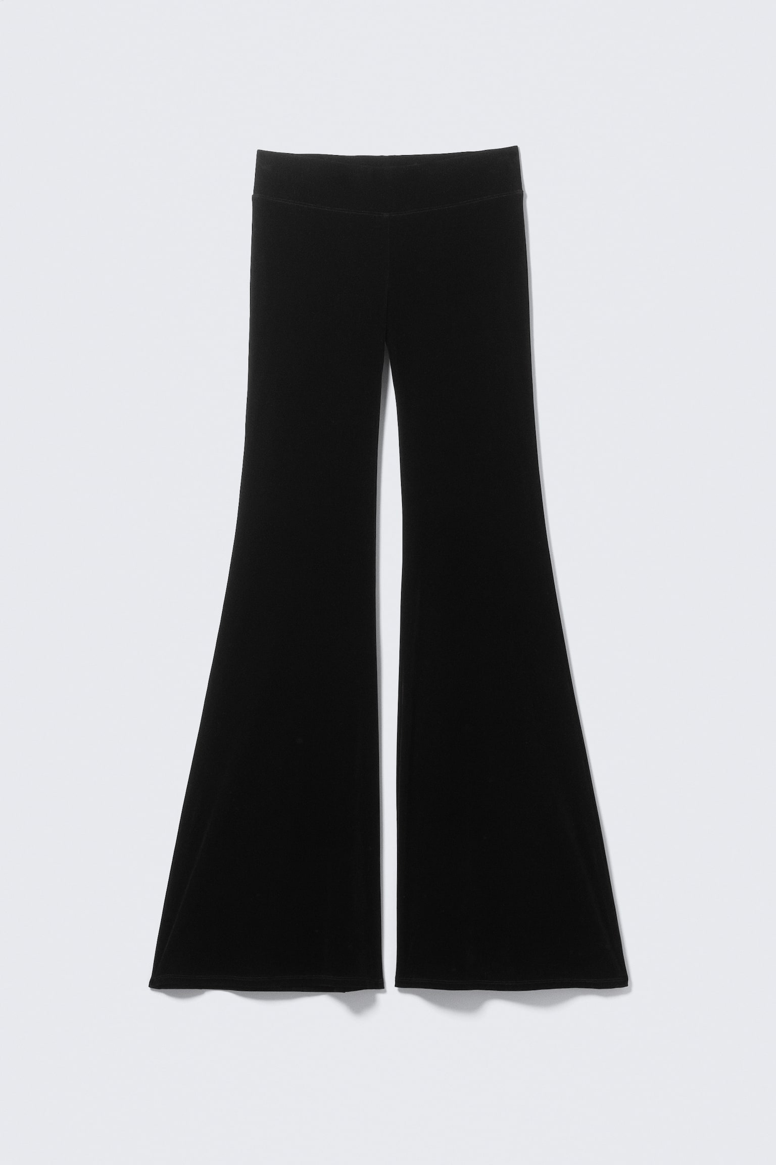 Hüfttiefe, leicht ausgestellte Hose aus Samt-Mesh - Schwarz - 2