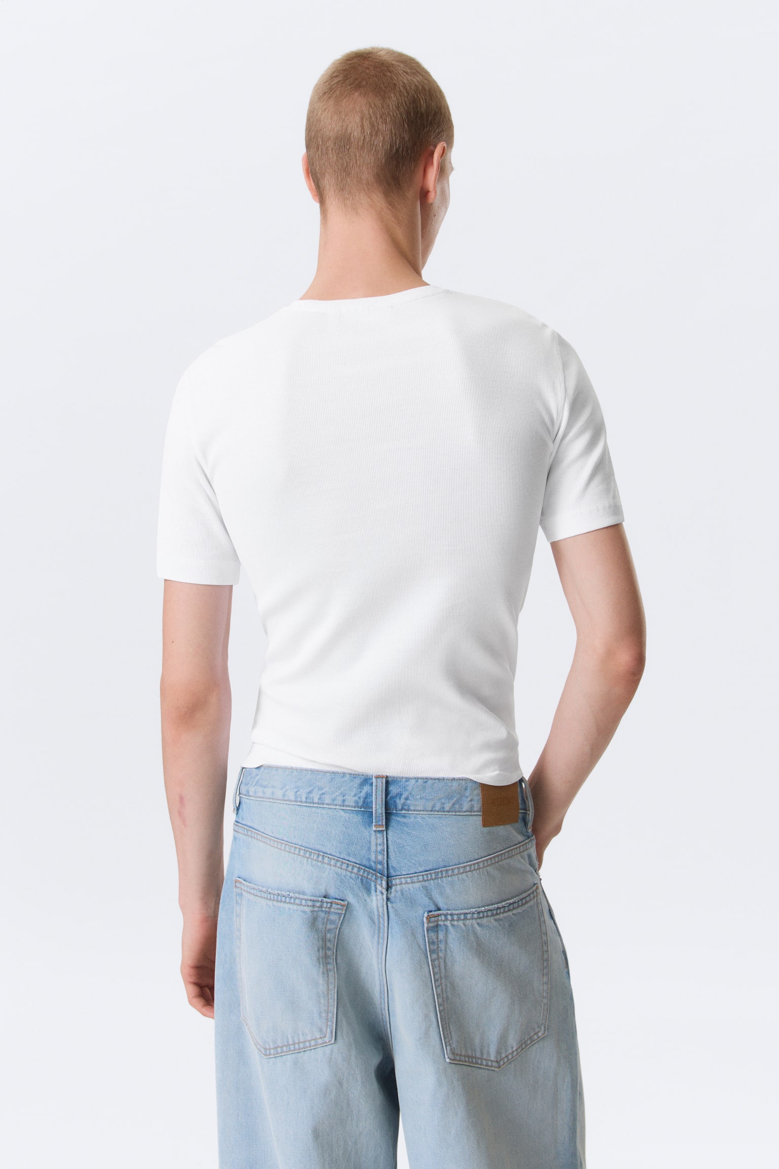 Klassisches Slim-T-Shirt aus gerippter Baumwolle - Weiß/Schwarz/Gewaschenes Graubraun - 6