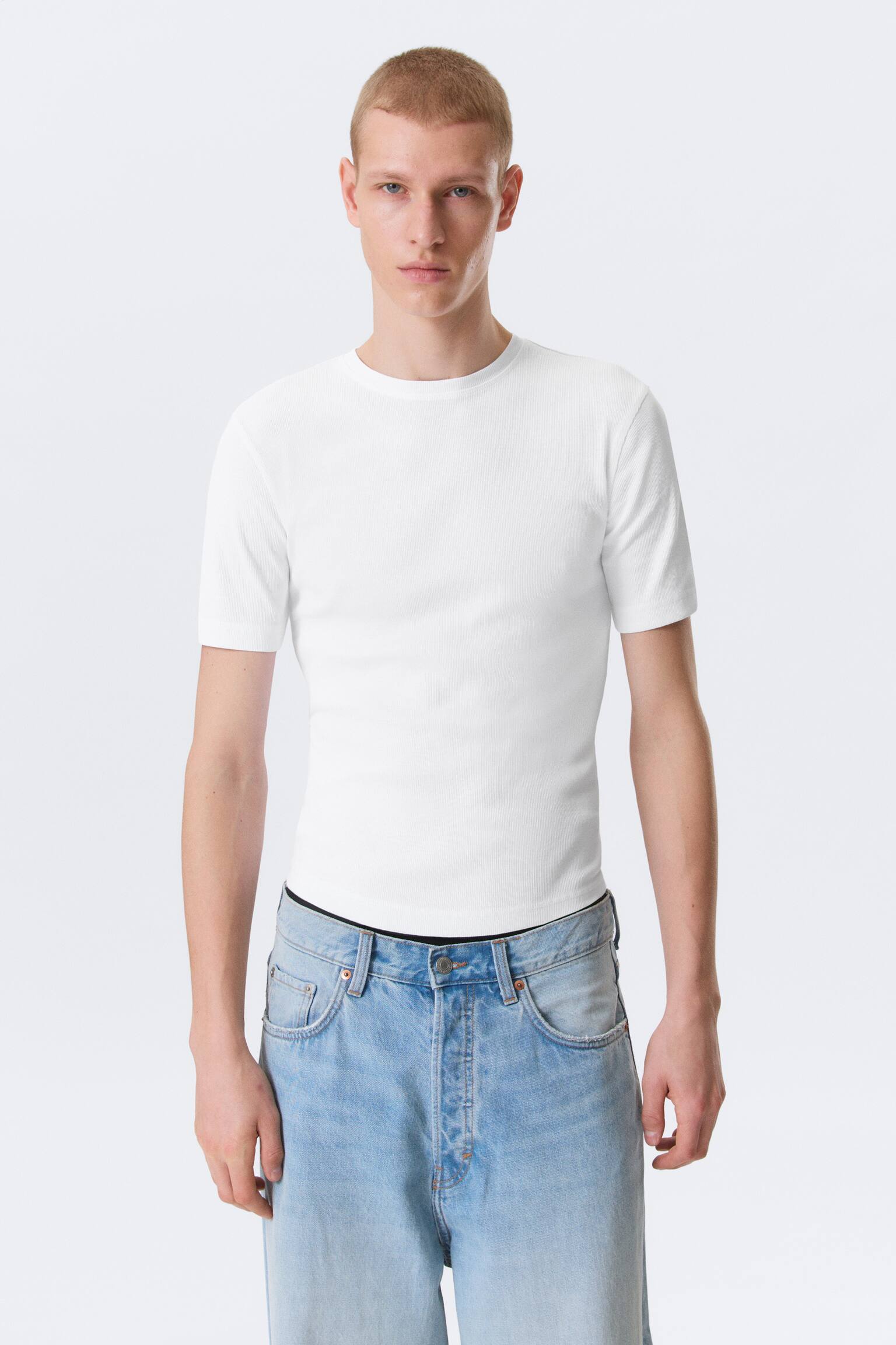 Klassisches Slim-T-Shirt aus gerippter Baumwolle - Weiß/Schwarz/Gewaschenes Graubraun - 1