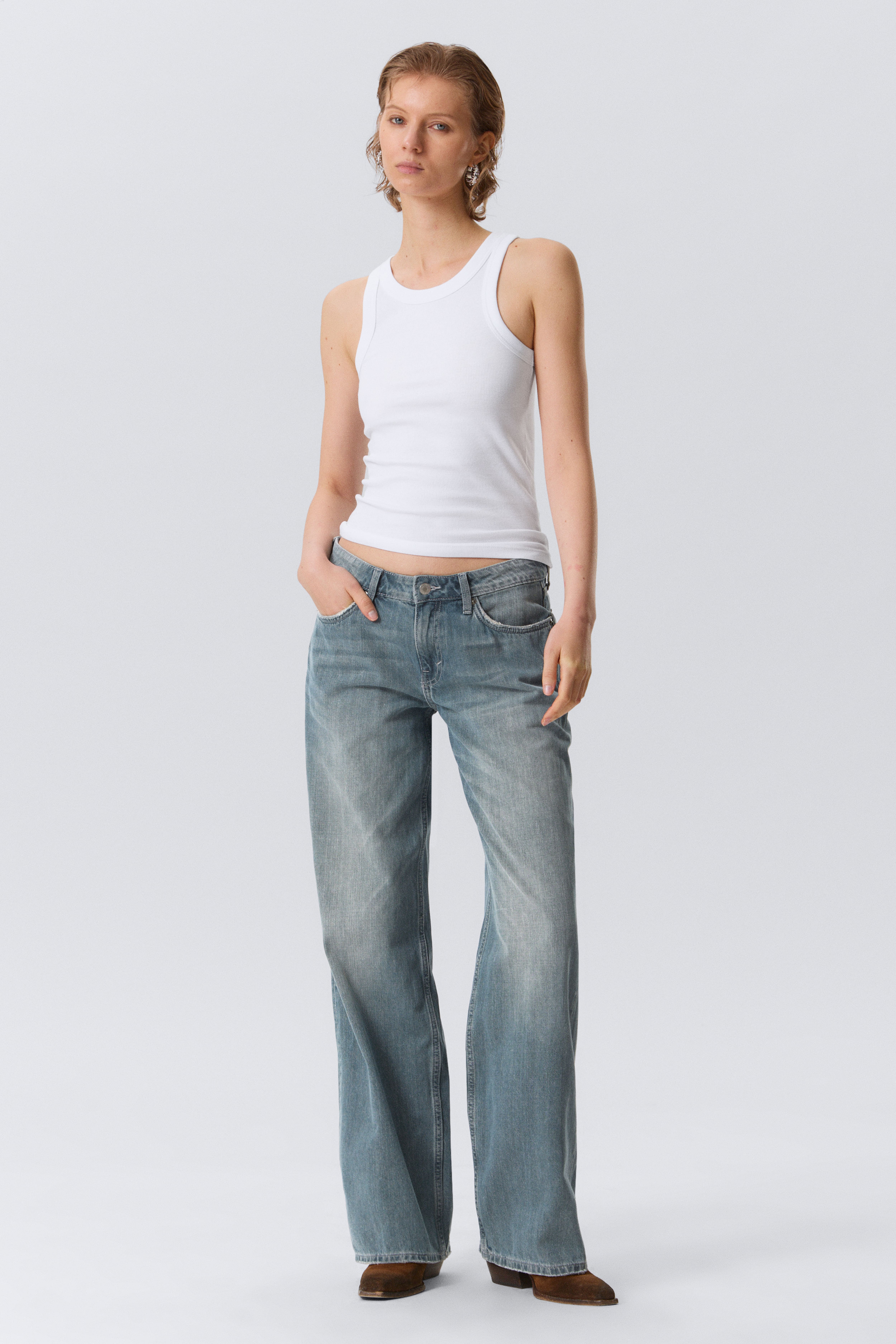 Jeans Ample a vita bassa wide e vestibilità loose - Gloria Blue - Medium Blue/Lavaggio blu – Blu scuro/Deep Sea Blue - Blu scuro/Redondo Blue - Blu medio/Kimberley Blue - Azzurro/Risso Black - Nero/Baltic Blue – Blu scuro/Ink Black – Nero/Mine Blue – Blu medio/Blue Stream – Blu medio/One Blue - Blu medio/Redondo Black - Nero/Mine Grey – Grigio scuro/Lip Blue – Azzurro