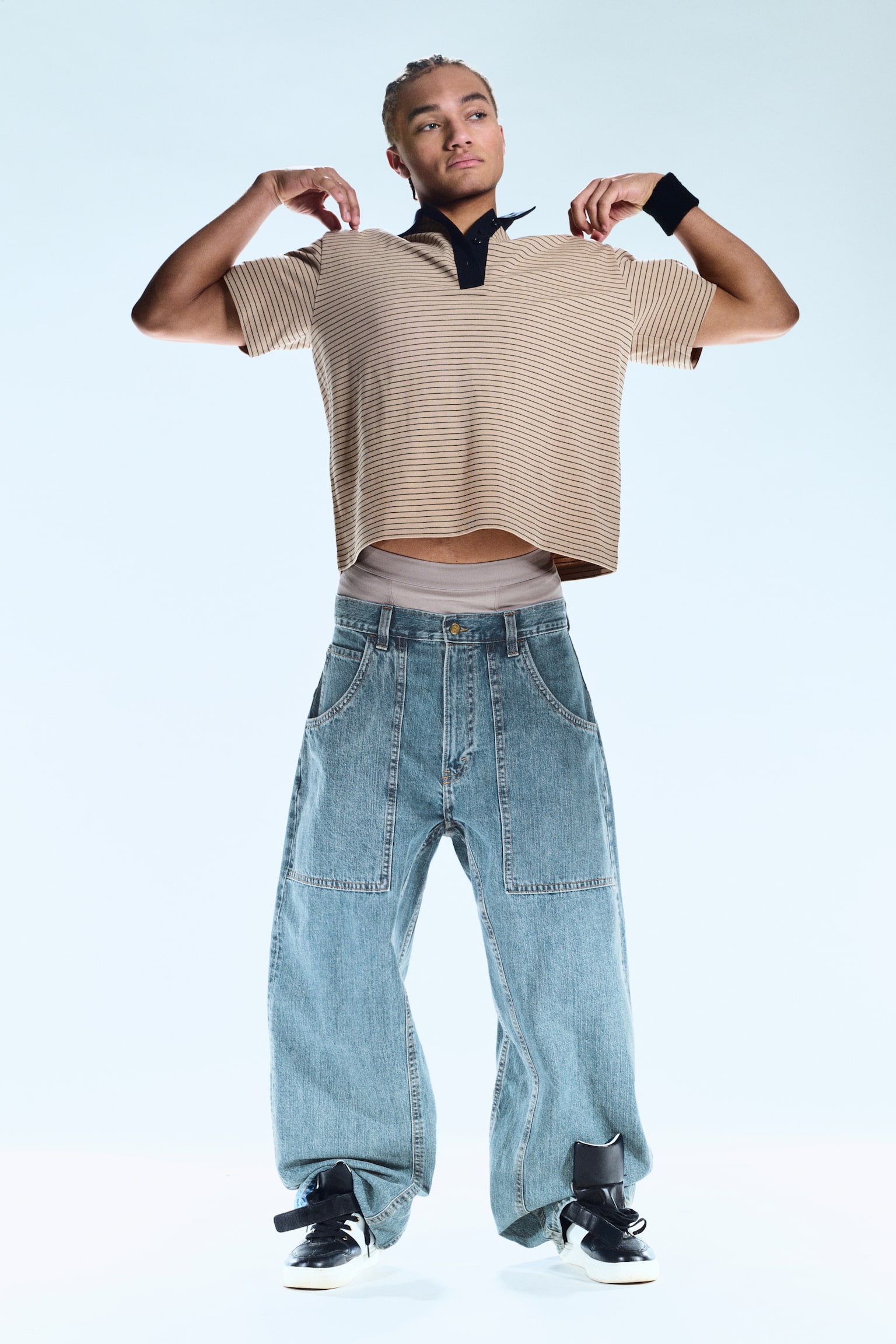 Dunno unisexové džínsy s nízkym pásom a voľnými nohavicami v tvare barelu - 02 modrá - stredná modrá/Čierna Rinse - čierna/Cloudy Blue - Medium Blue - 6