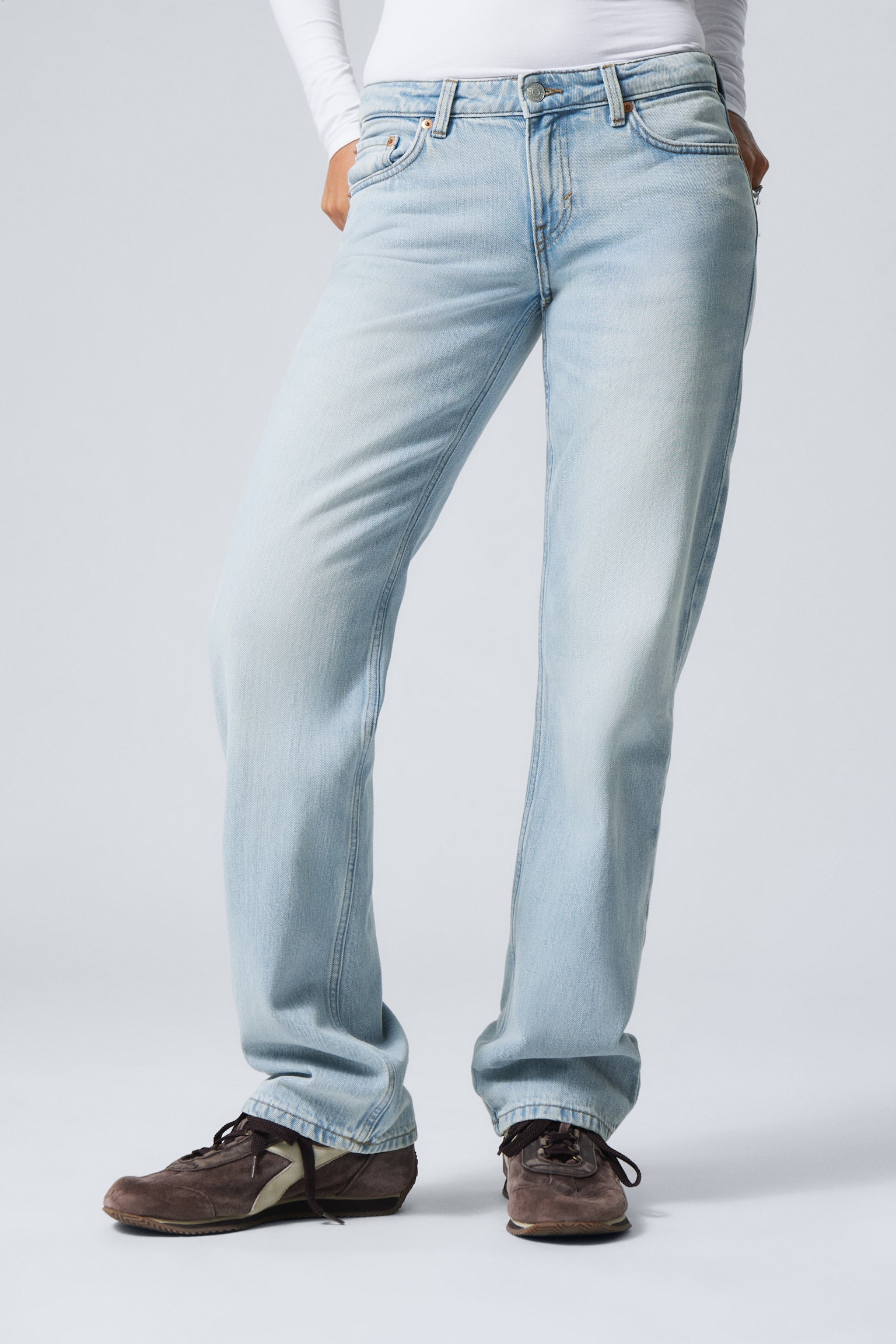 Arrow Low Rise Regular Straight Leg Jeans - Aeon Blue - Light Blue/Mine Grey - Medium Grey/Tuned Black - Black/Mine Blue - Medium Blue/Clay Grey - Grey/Jackpot Blue - Medium Blue/Misty Grey - Light Grey/Marsh Blue - Dark Blue/Seventeen Blue - Medium Blue - 4