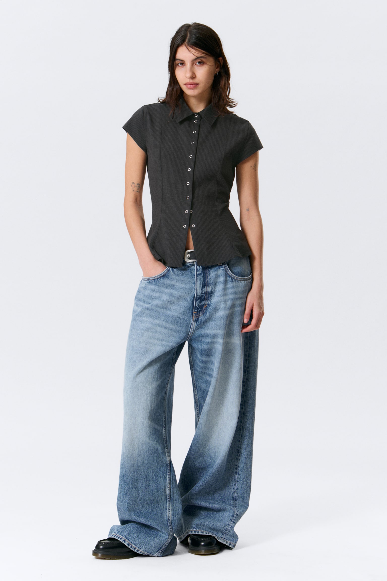 Chemise Slim Fit en crêpe - Gris foncé - Fines rayures - 4