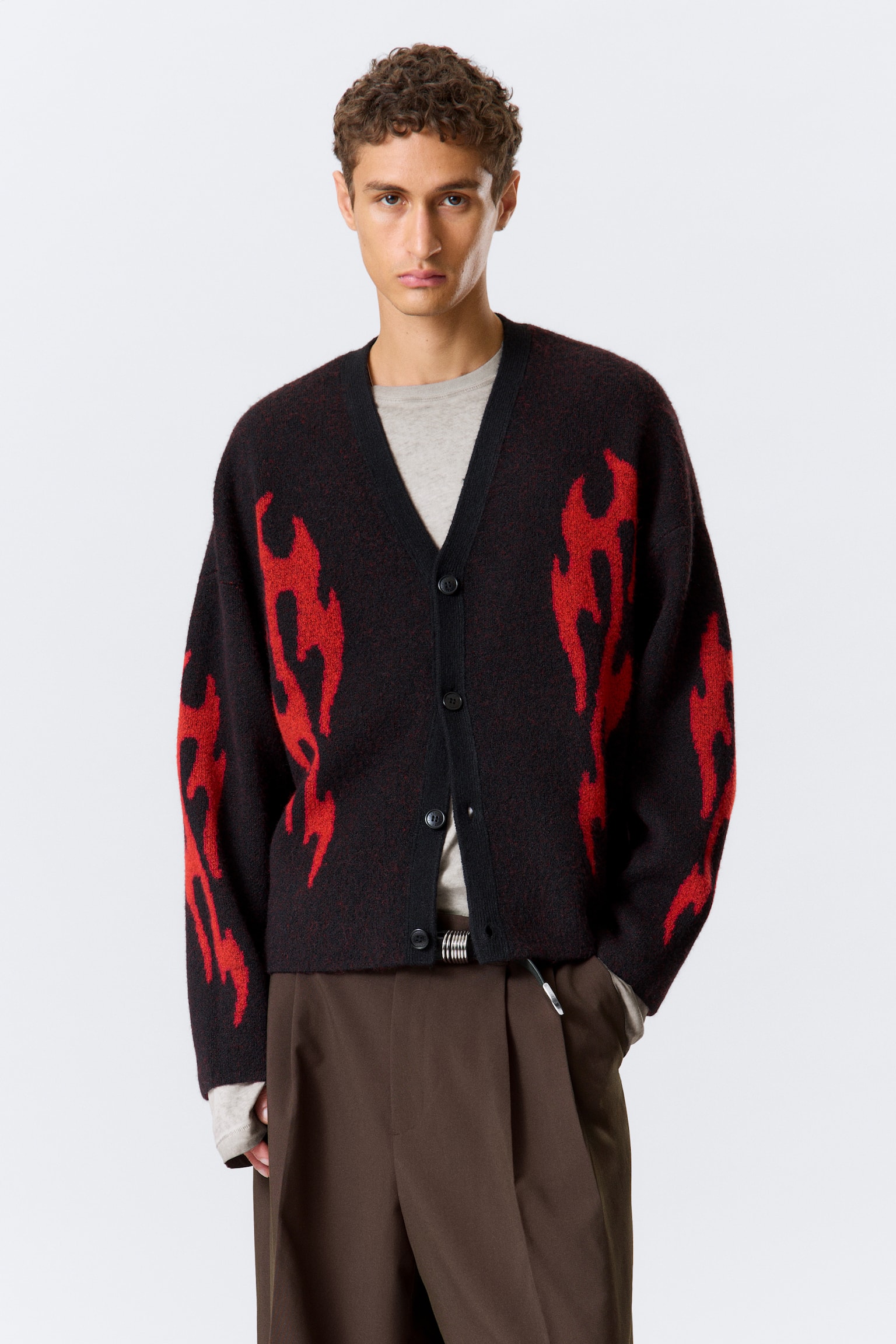Boxy Strikket Graphic Cardigan - Sort - Røde Flammer - 6