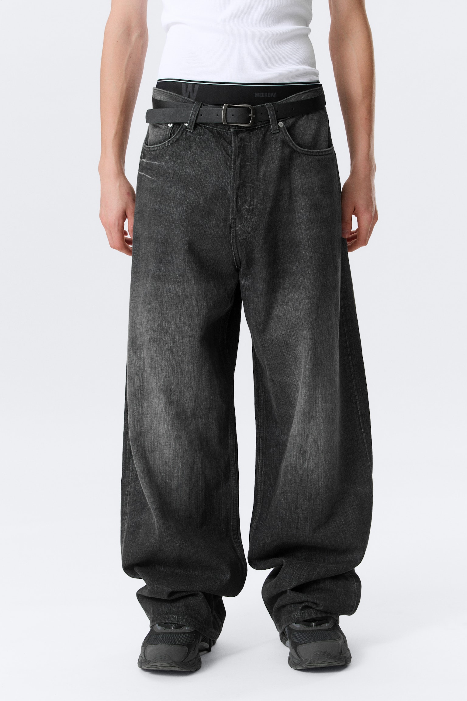 Astro Mid Rise Loose Baggy Leg Unisex Jeans - Chelsea Black - Schwarz/Kimberley Blue - Hellblau/Blue Rinse - Dunkelblau/Arizona Blue - Mittelblau/Blue Stream - Mittelblau/Board Blue - Mittelblau/Tuned Black - Schwarz/Black Rinse - Schwarz/Minen-Grau - 6