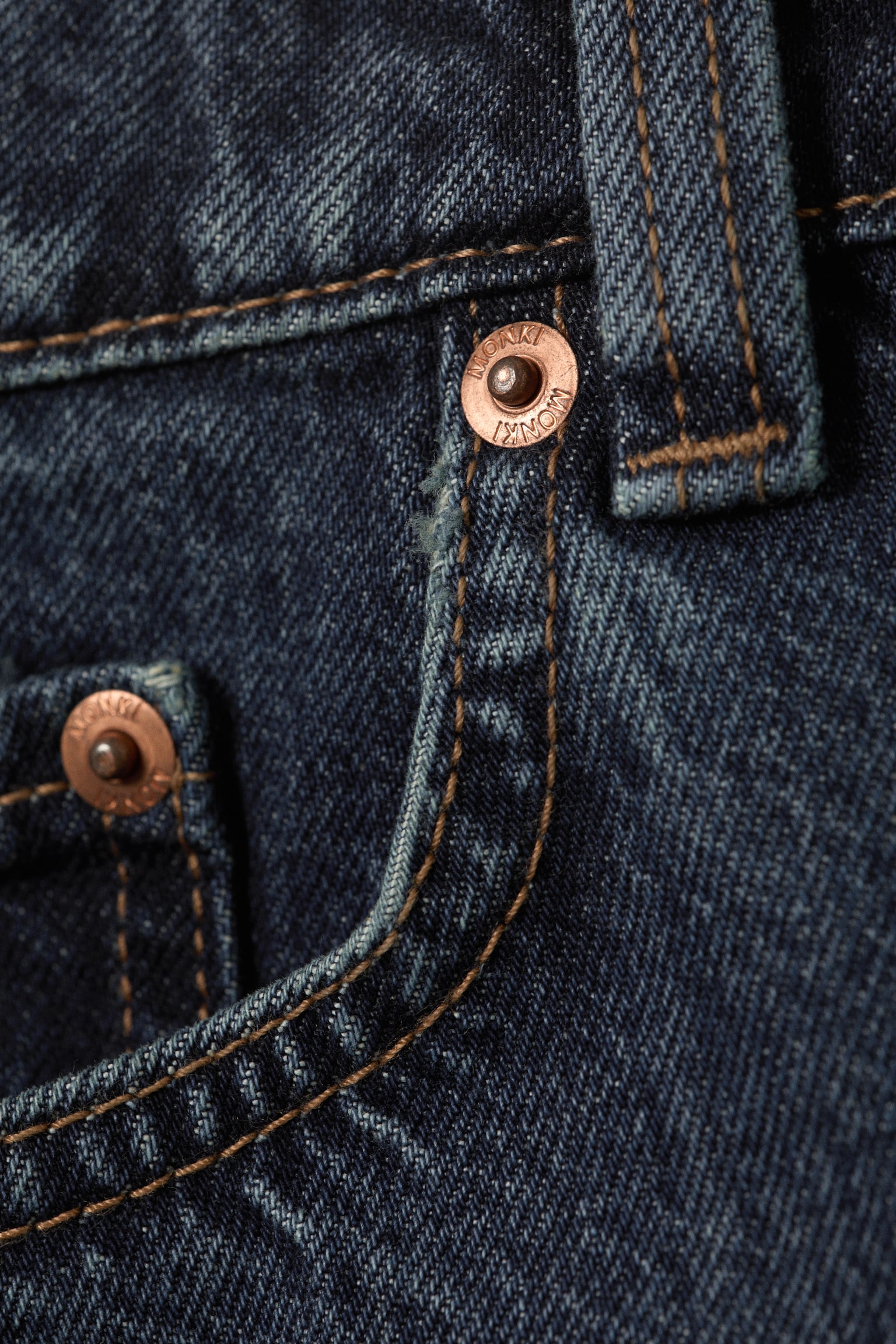 Lavtaljet slim denim mininederdel - Blue Anthem – mellemblå - 4